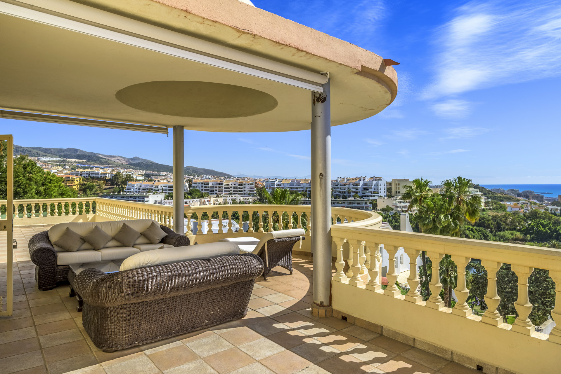 Spectacular 7-Bed Villa Overlooking Torrequebrada Golf & Sea — Torrequebrada