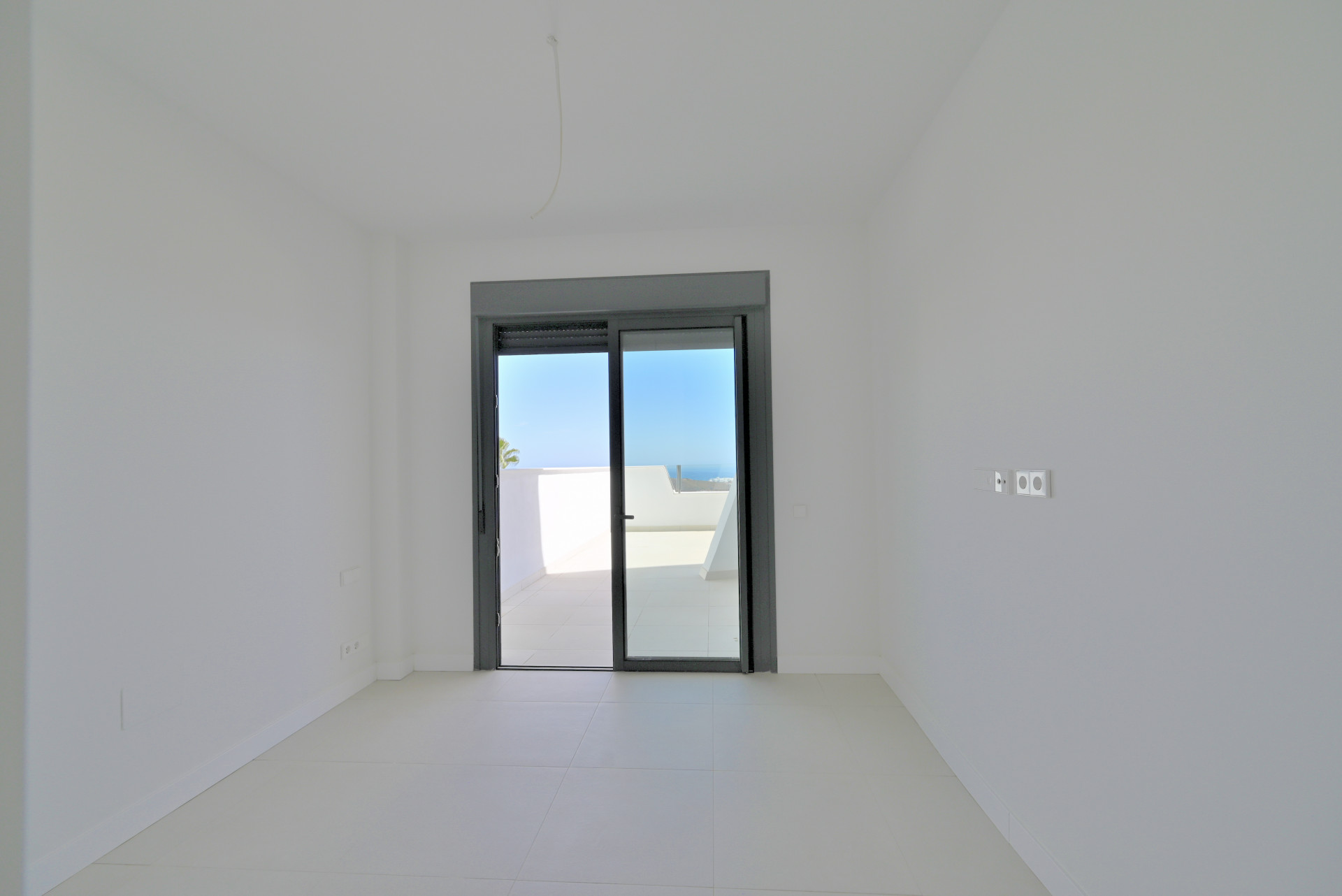 Elevated Ground-Floor Apartment with Sea Views, Calanova Golf — Calanova Golf