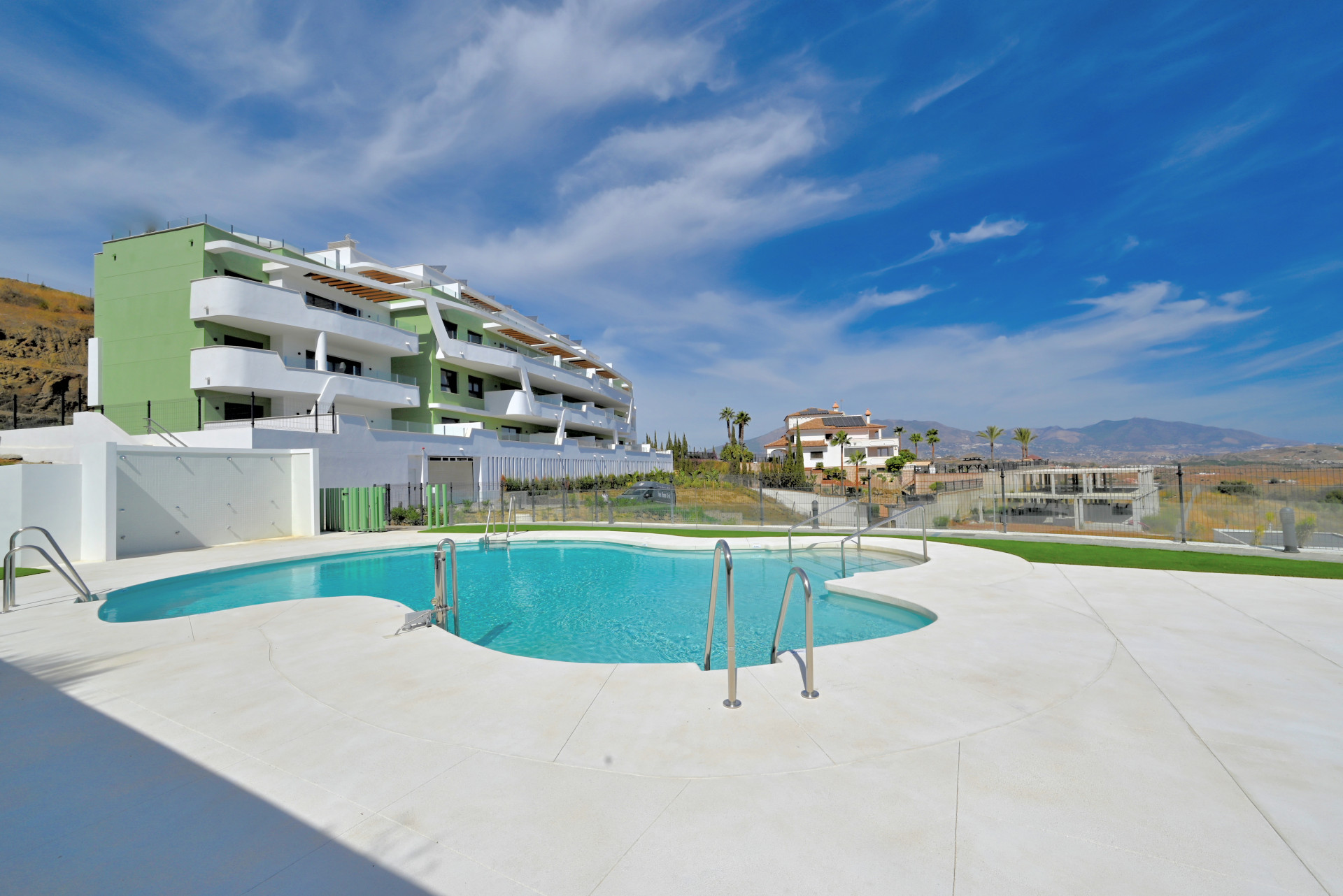 Elevated Ground-Floor Apartment with Sea Views, Calanova Golf — Calanova Golf