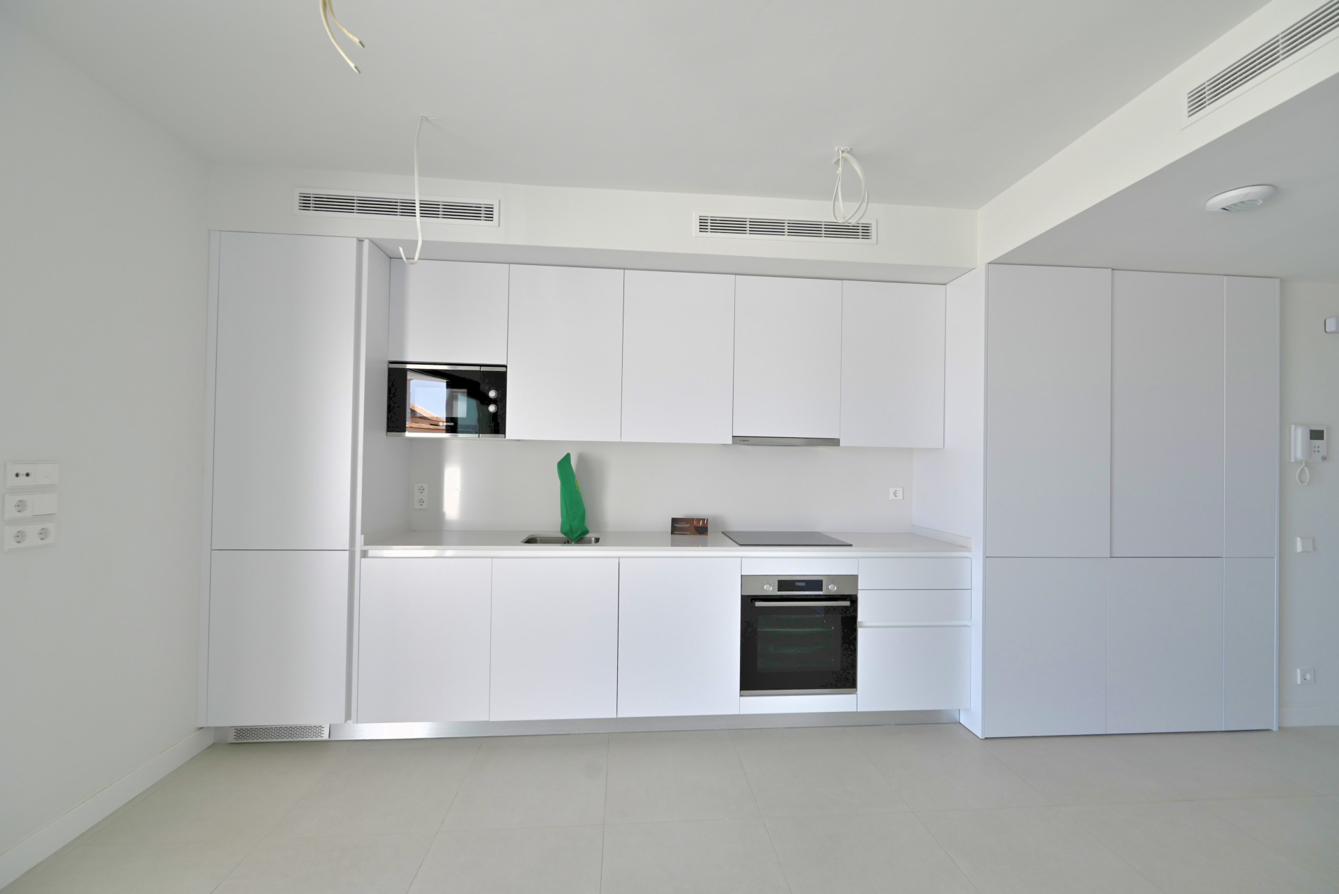Elevated Ground-Floor Apartment with Sea Views, Calanova Golf — Calanova Golf
