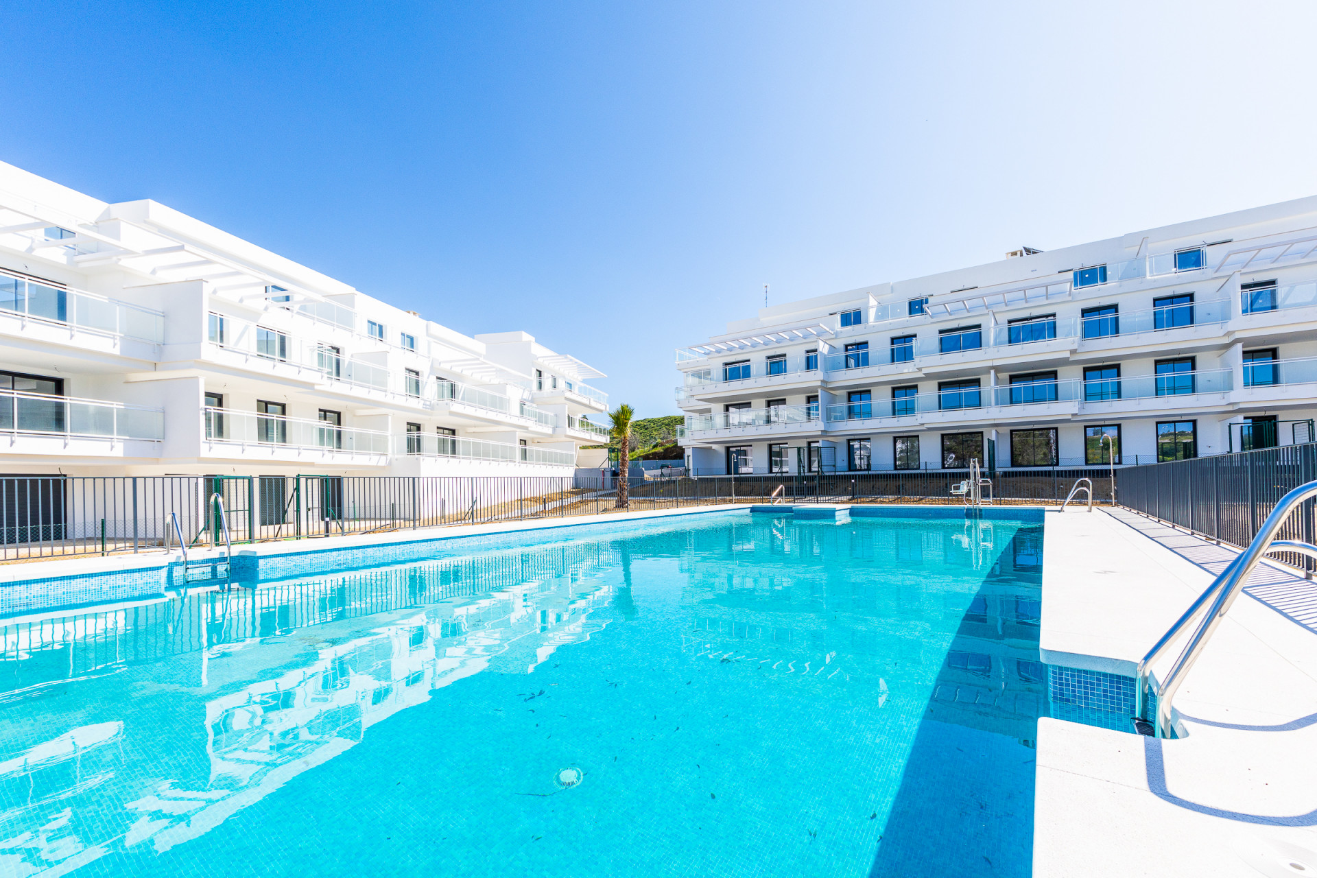 Modern West-Facing Penthouse with Terrace, Cala de Mijas — Cala de Mijas