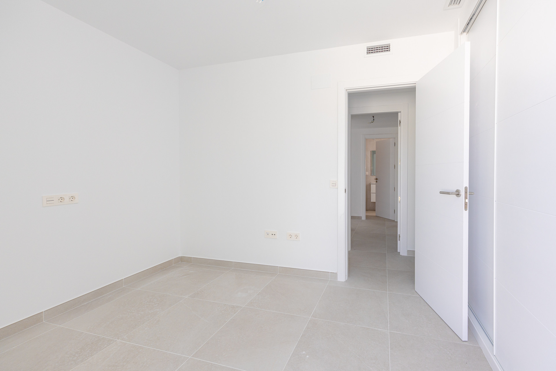 Modern West-Facing Penthouse with Terrace, Cala de Mijas — Cala de Mijas