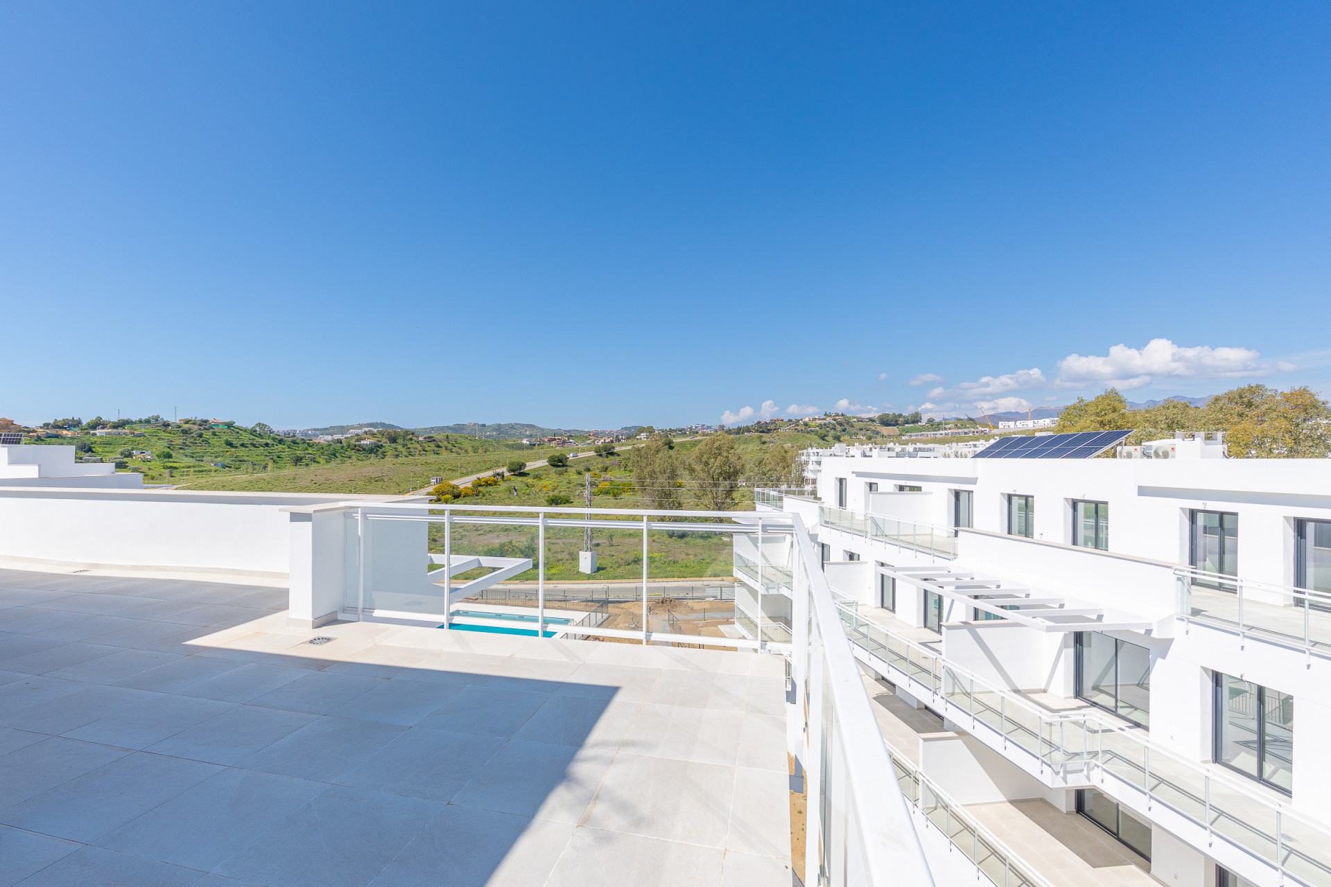 Modern West-Facing Penthouse with Terrace, Cala de Mijas — Cala de Mijas