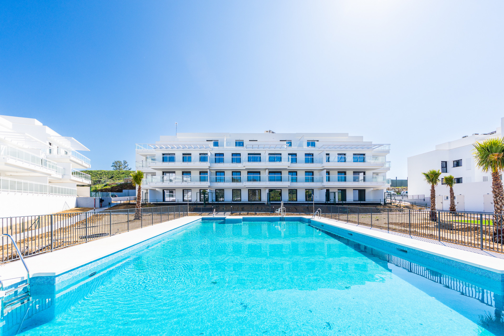 Modern West-Facing Penthouse with Terrace, Cala de Mijas — Cala de Mijas