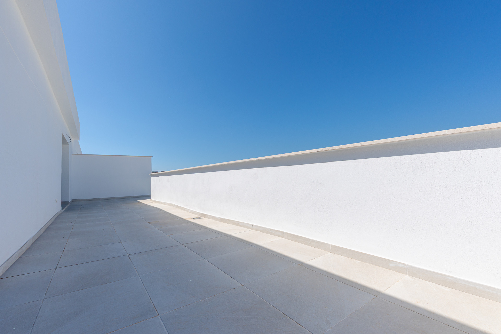 Modern West-Facing Penthouse with Terrace, Cala de Mijas — Cala de Mijas