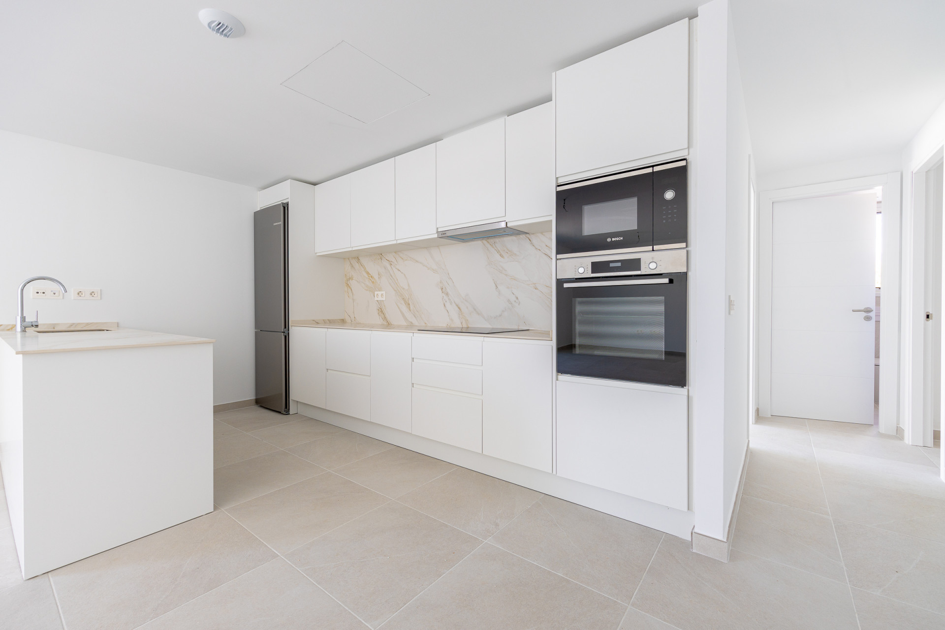 Modern West-Facing Penthouse with Terrace, Cala de Mijas — Cala de Mijas