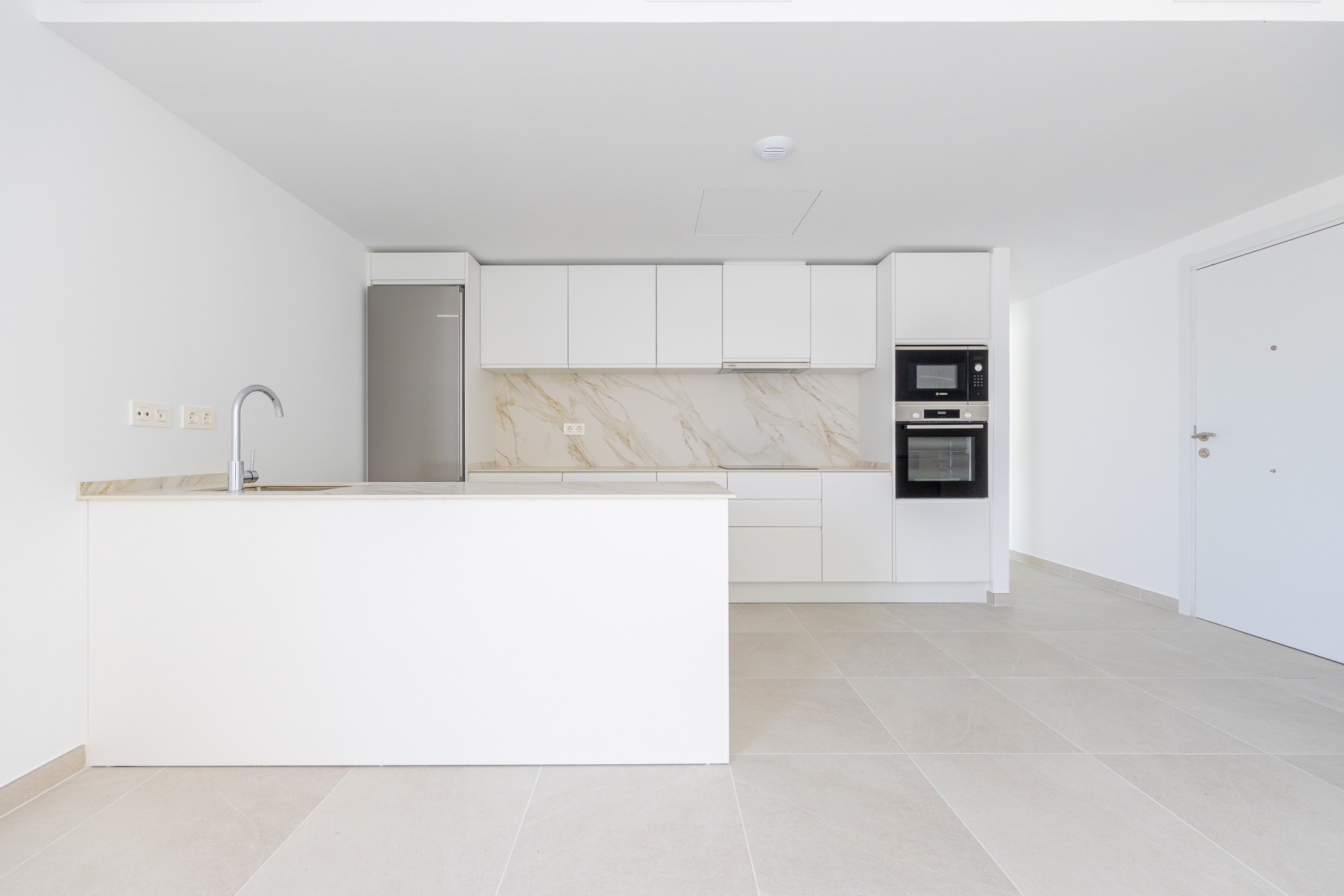 Modern West-Facing Penthouse with Terrace, Cala de Mijas — Cala de Mijas