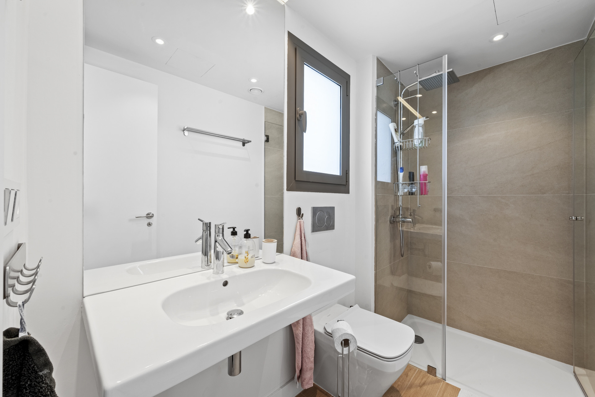 Luxury 3-Bed Semi-Detached House with Pool in Buena Vista, Mijas — Mijas