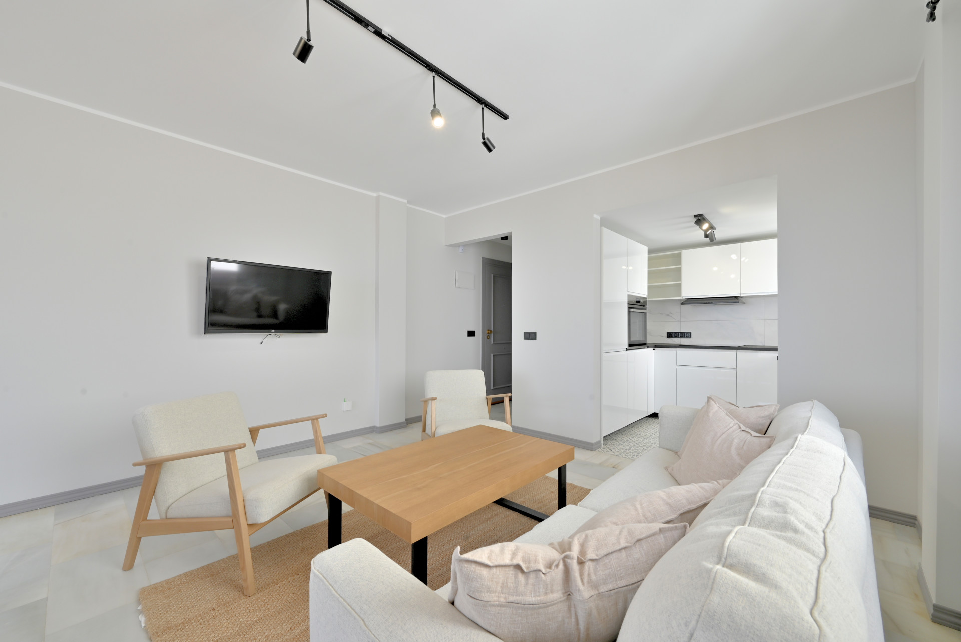 Renovated 2-Bed Sea View Apartment in Calahonda, Malaga — Calahonda