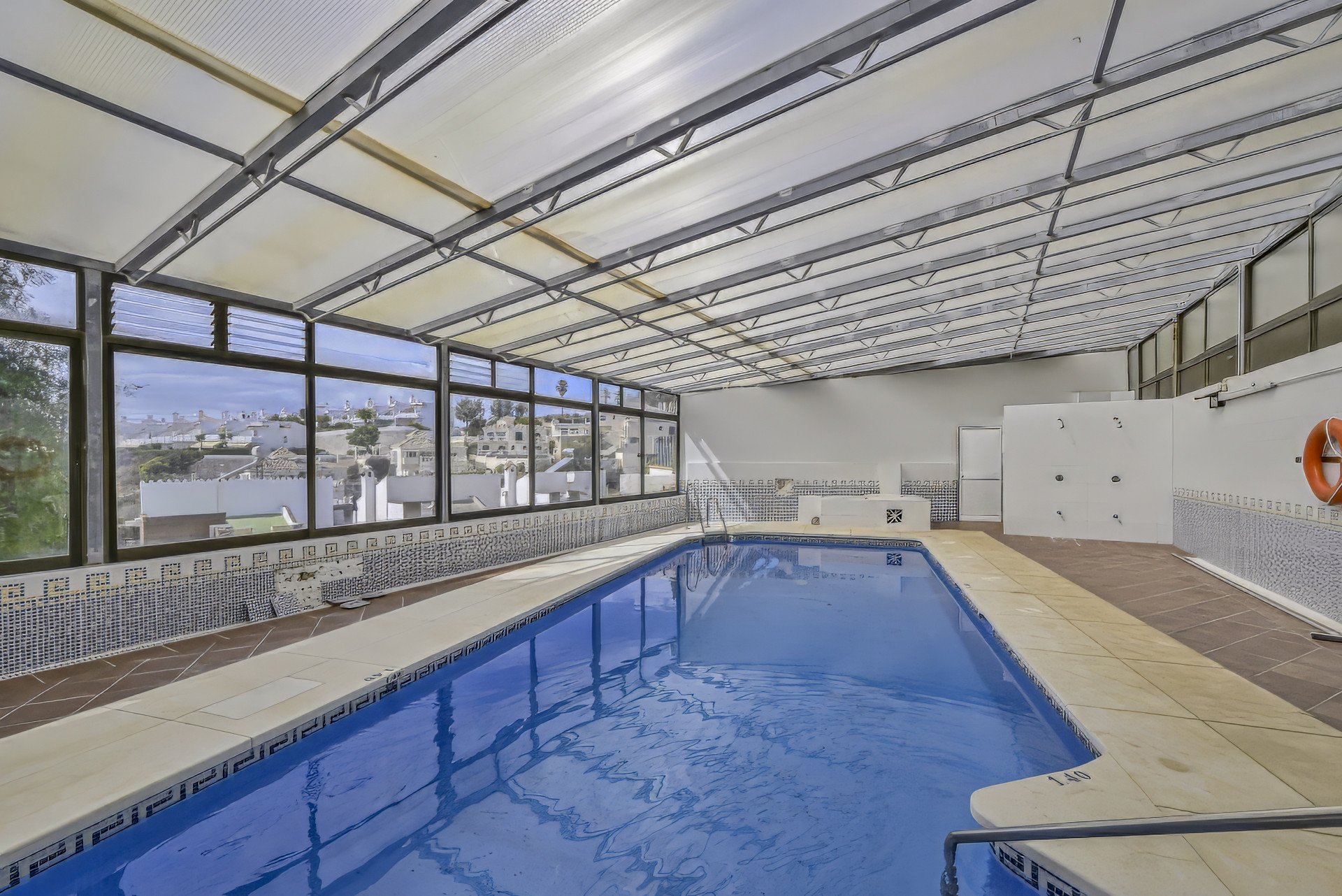 Renovated 2-Bed Sea View Apartment in Calahonda, Malaga — Calahonda