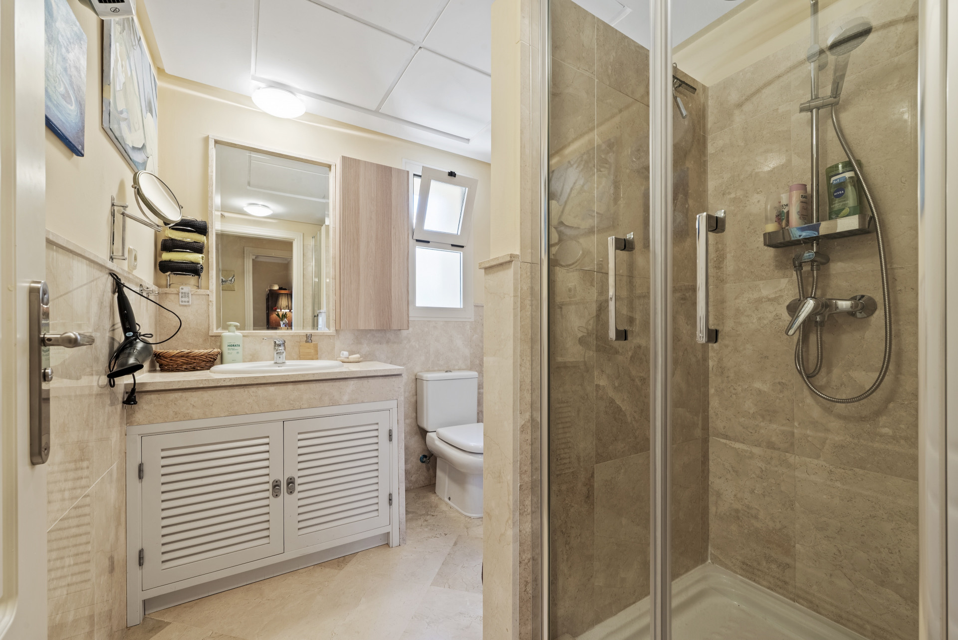 2-Bed Penthouse with Sea Views, La Mairena, Marbella East — Marbella Este - La Mairena