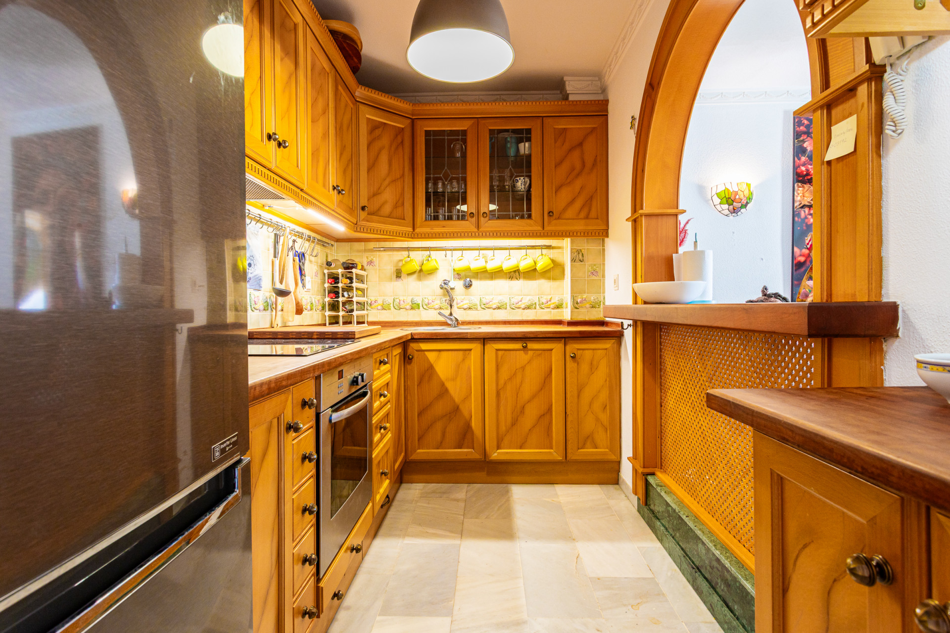 2-Bed Penthouse with Solarium & Sea Views, Lower Calahonda — Calahonda