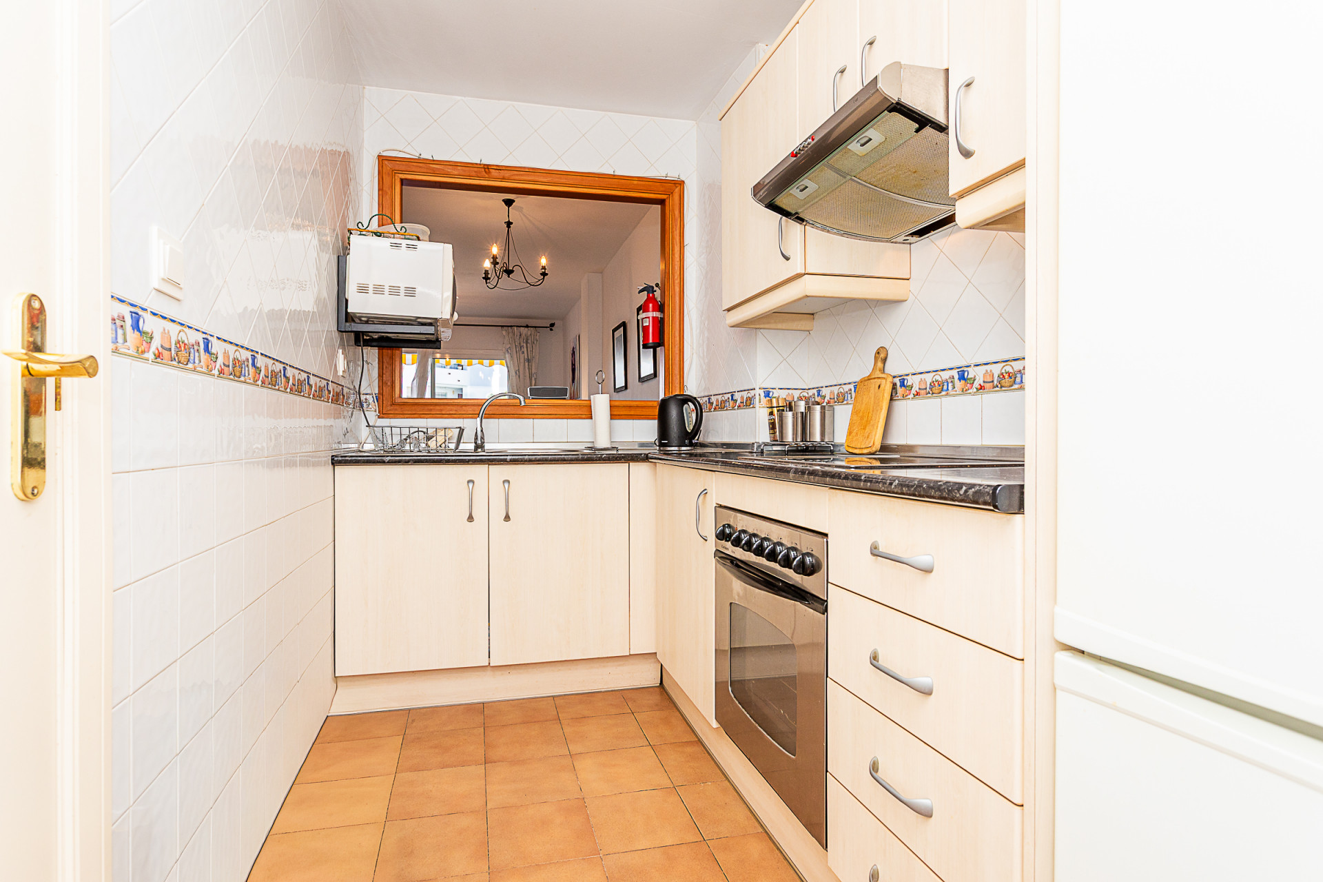 Two-Bedroom Apartment with Pool Views in Calahonda, Malaga — Calahonda
