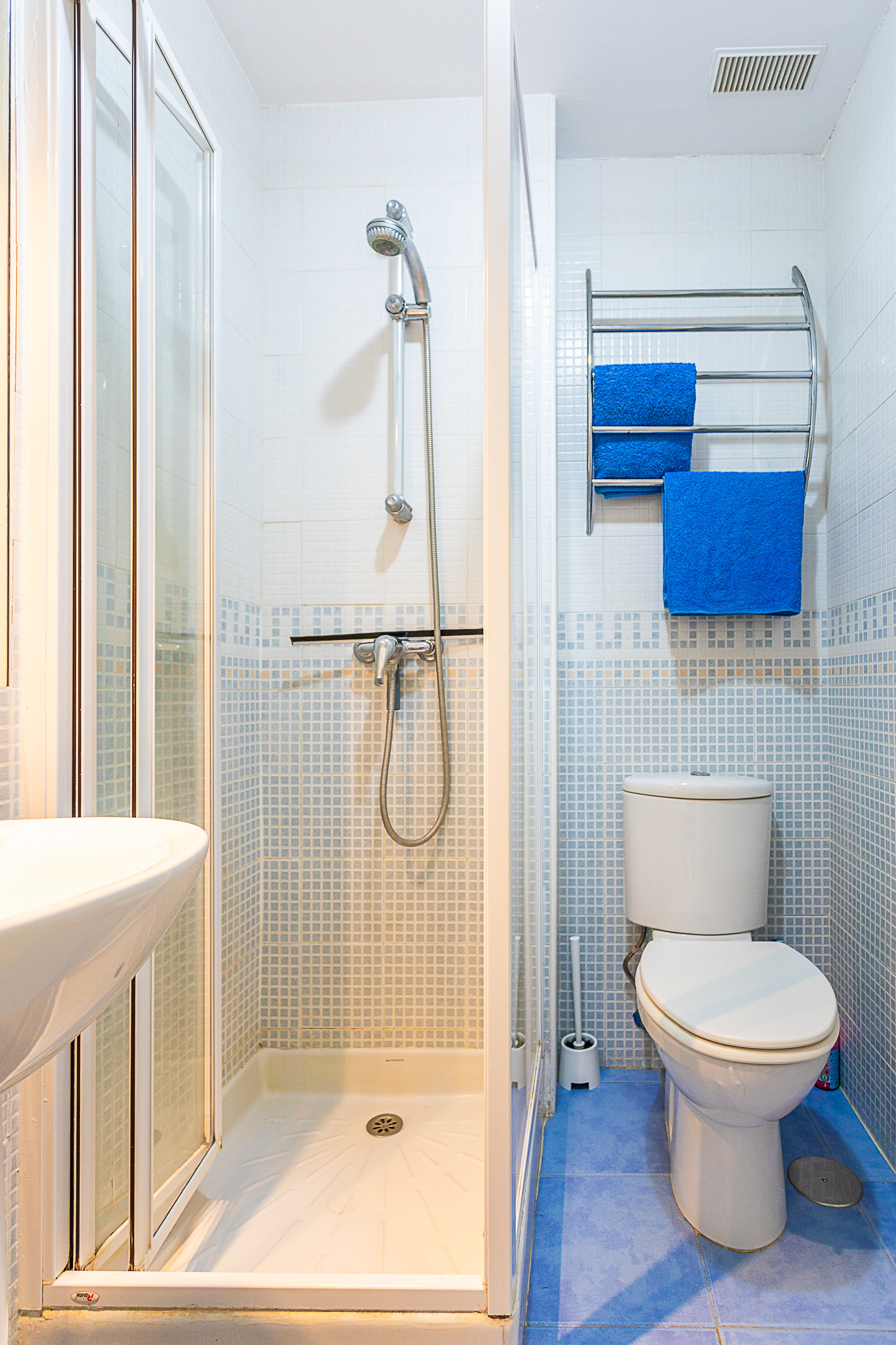 Two-Bedroom Apartment with Pool Views in Calahonda, Malaga — Calahonda