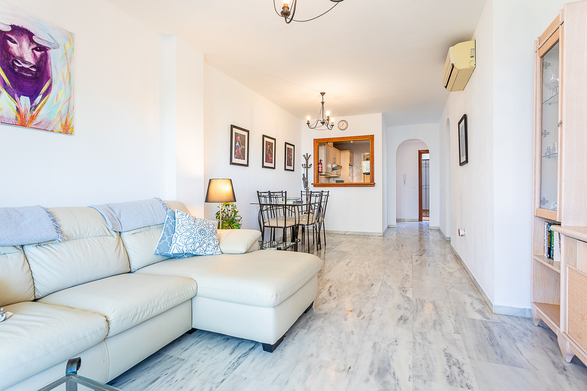 Two-Bedroom Apartment with Pool Views in Calahonda, Malaga — Calahonda