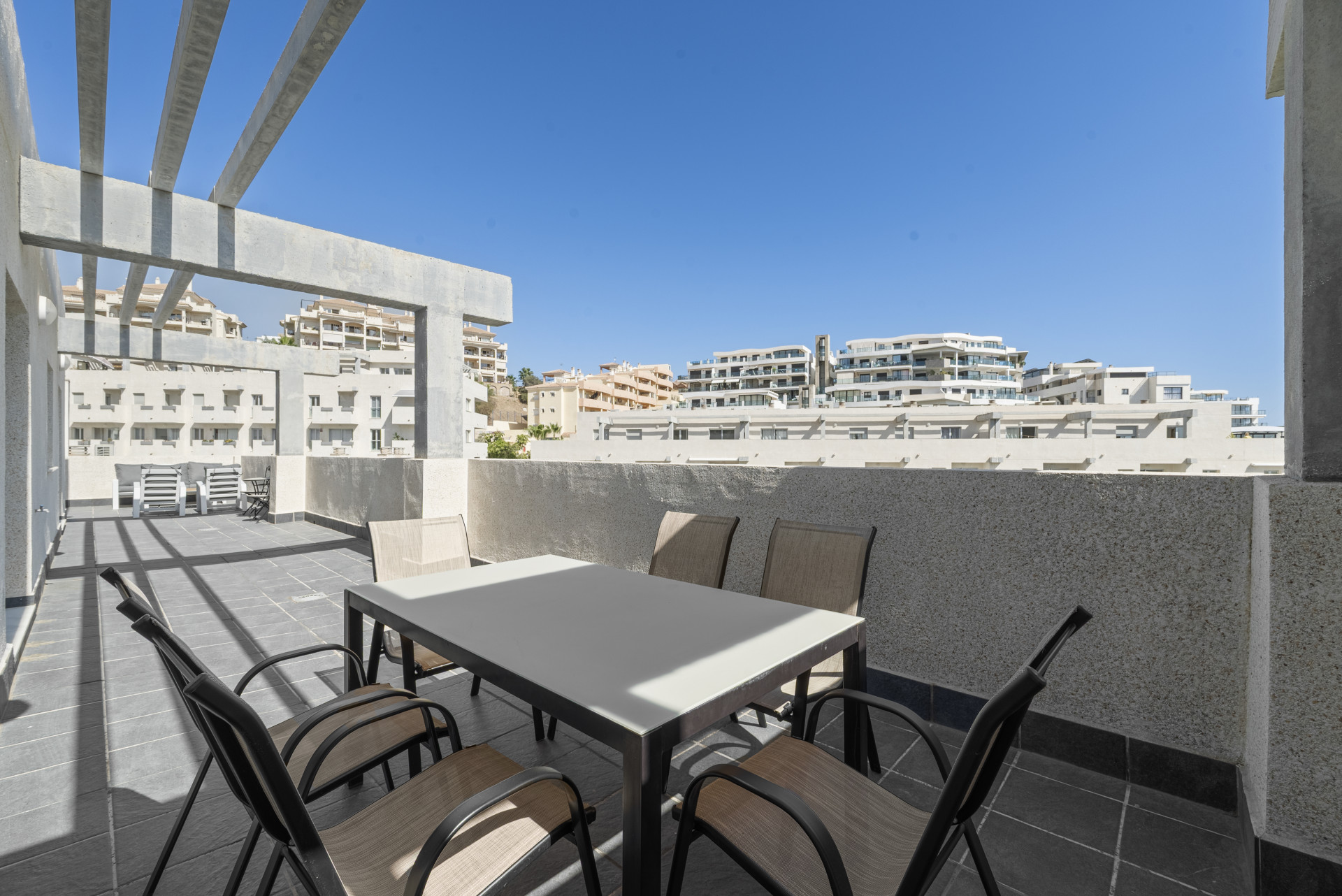 Elegant 2-Bed Penthouse with Sea Views, Riviera del Sol — Riviera del Sol