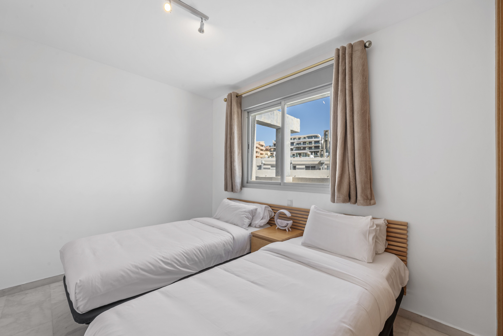 Elegant 2-Bed Penthouse with Sea Views, Riviera del Sol — Riviera del Sol