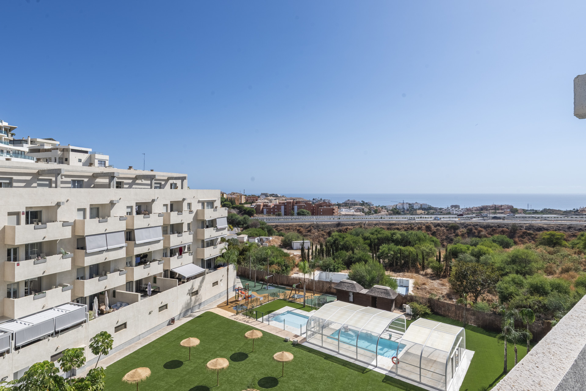 Elegant 2-Bed Penthouse with Sea Views, Riviera del Sol — Riviera del Sol