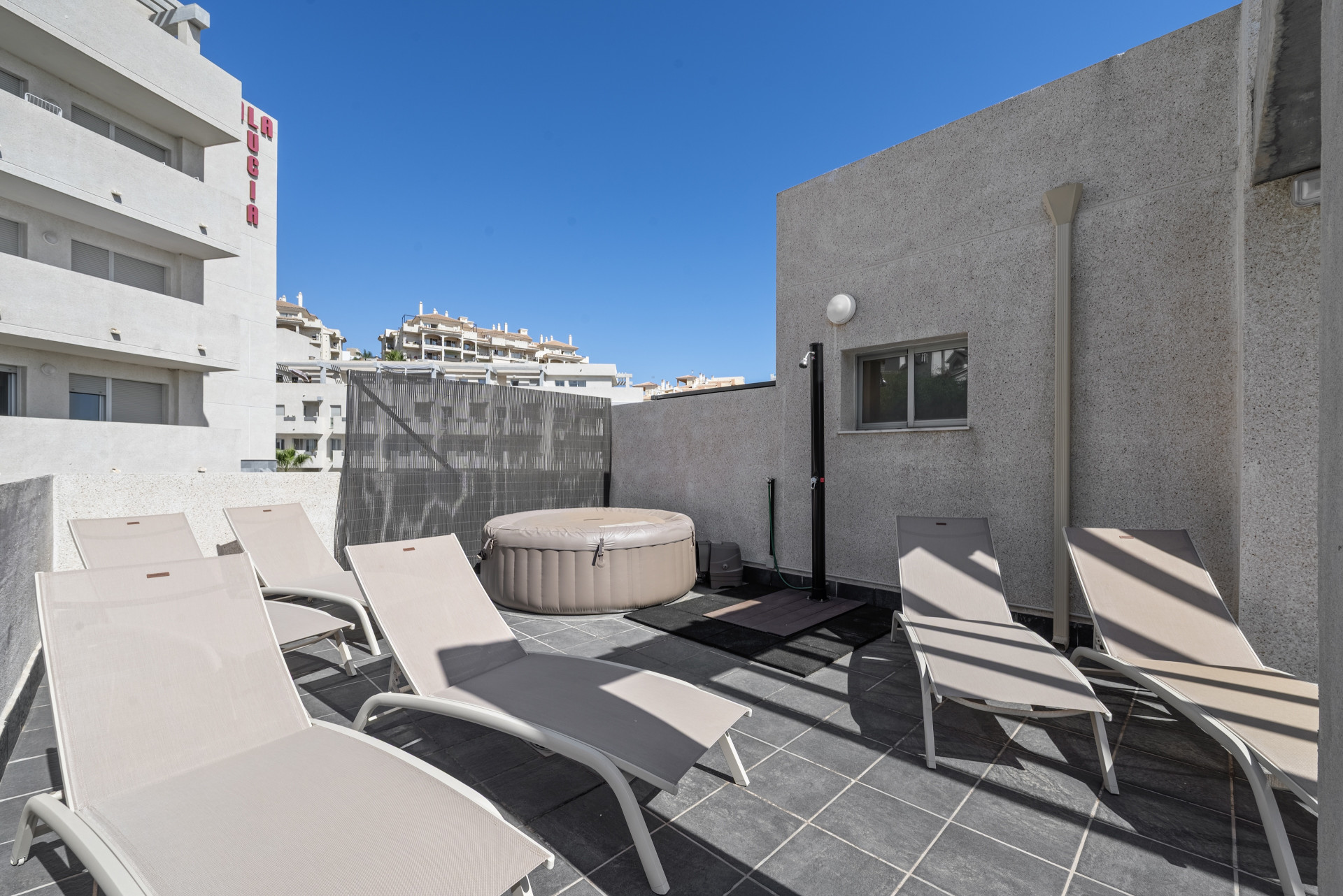 Elegant 2-Bed Penthouse with Sea Views, Riviera del Sol — Riviera del Sol