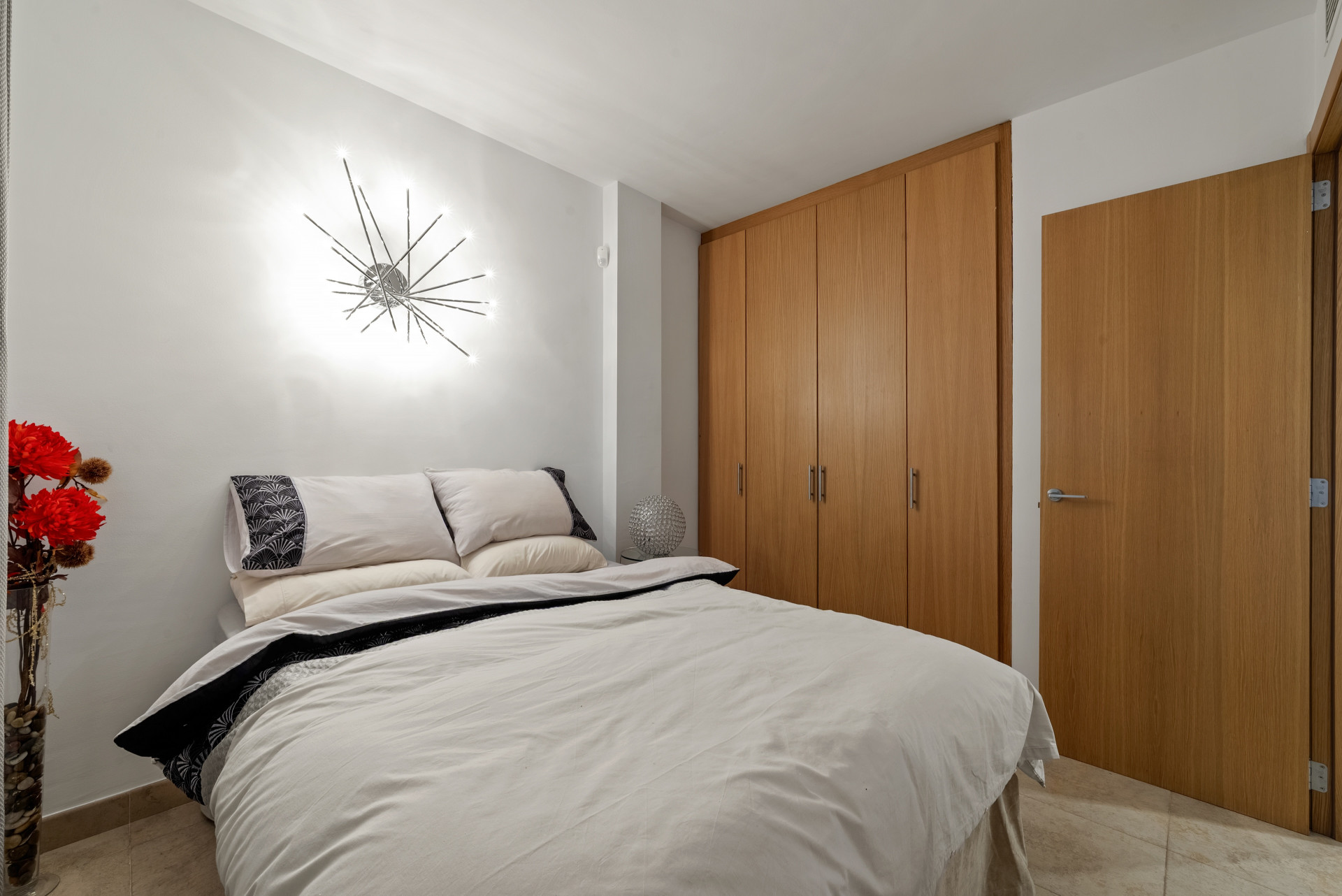 Ground Floor Apartment with Terrace & Sea Views, Reserva del Higuerón — Reserva del Higuerón
