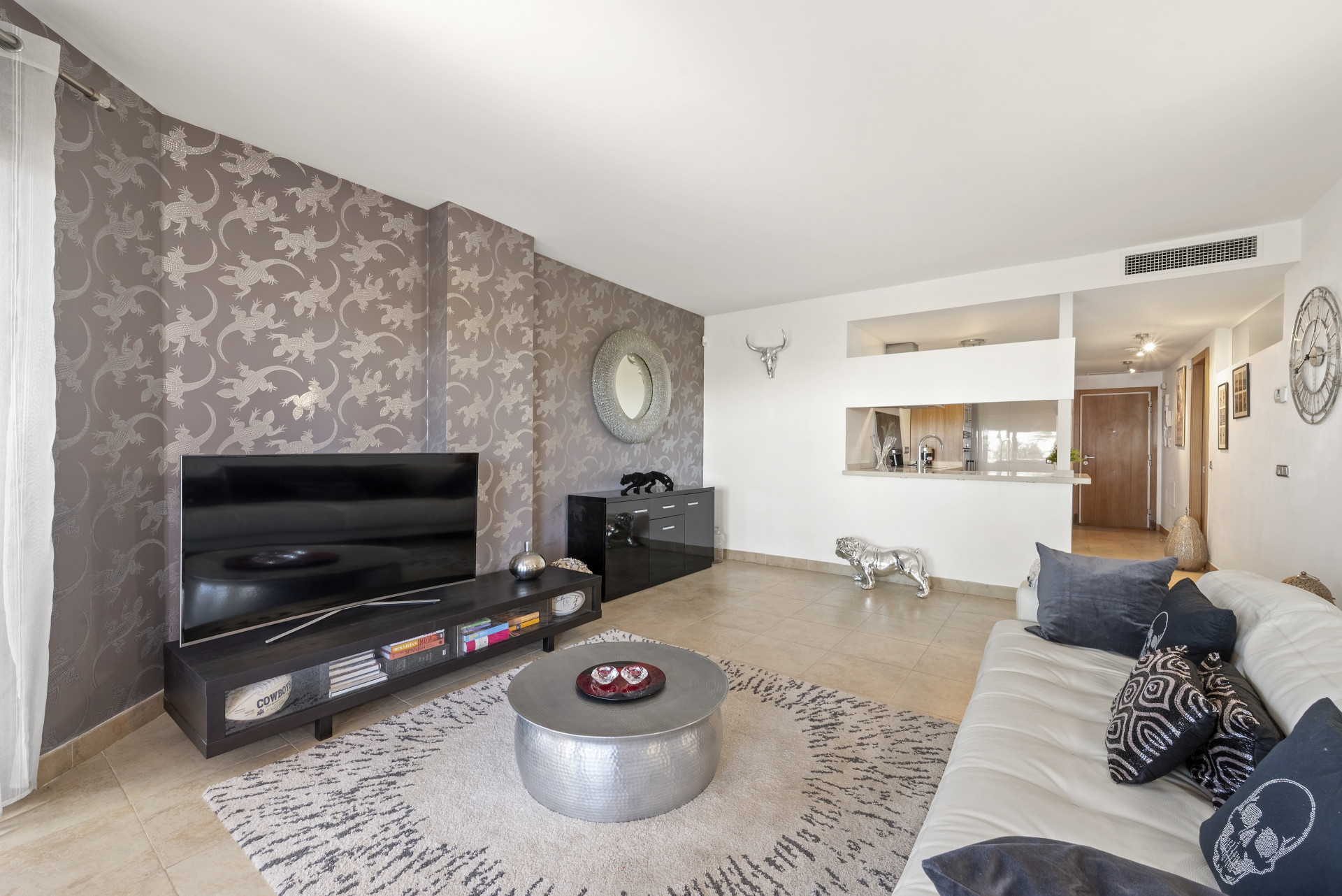 Ground Floor Apartment with Terrace & Sea Views, Reserva del Higuerón — Reserva del Higuerón