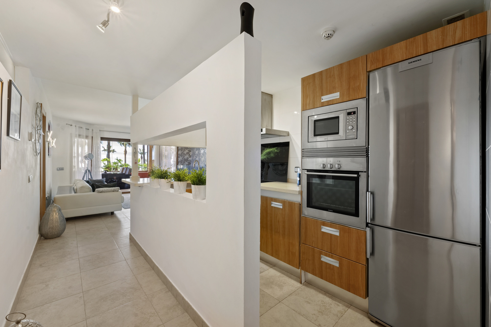 Ground Floor Apartment with Terrace & Sea Views, Reserva del Higuerón — Reserva del Higuerón