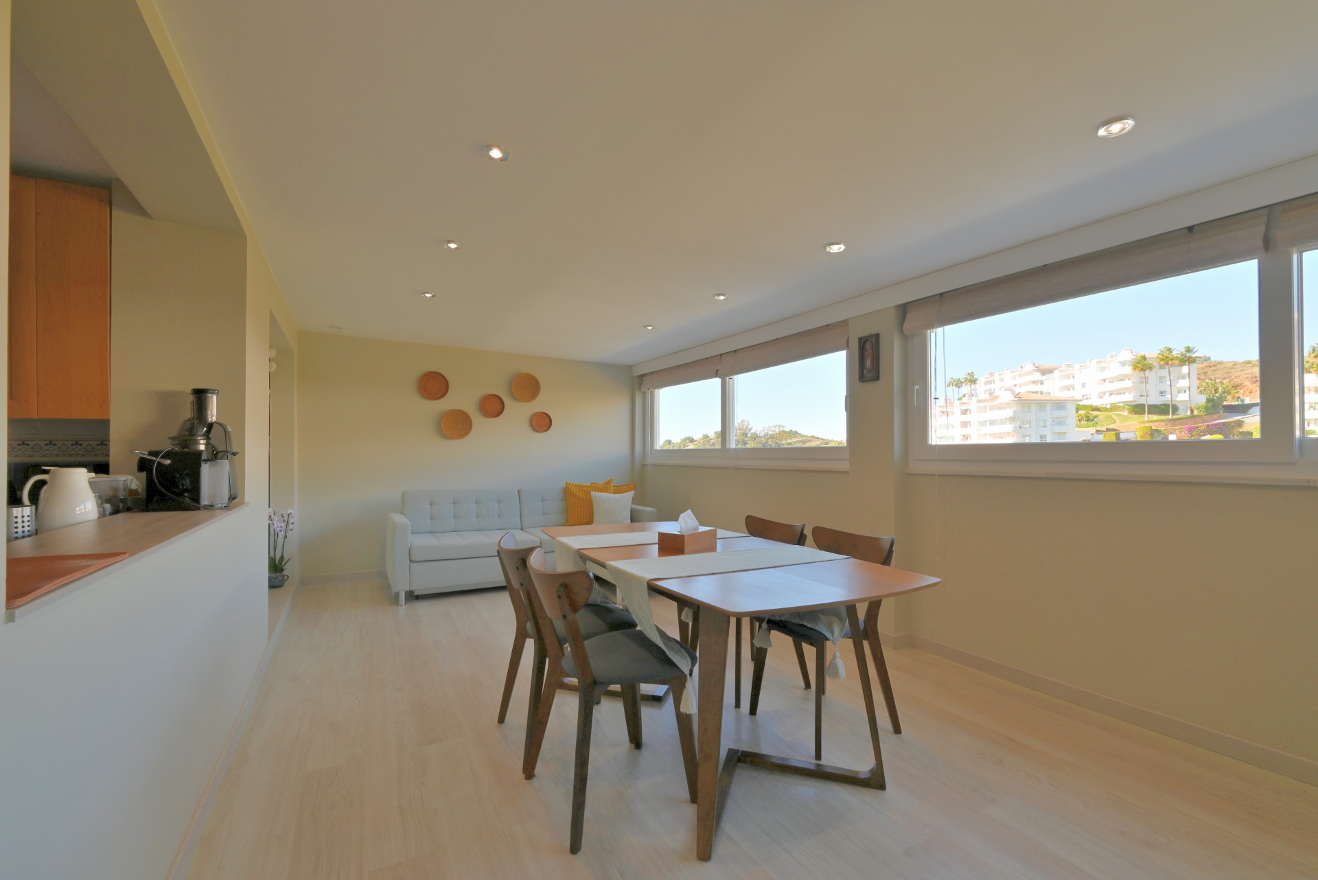 Spacious 4-Bed Town House with Pool in Calahonda, Malaga — Calahonda