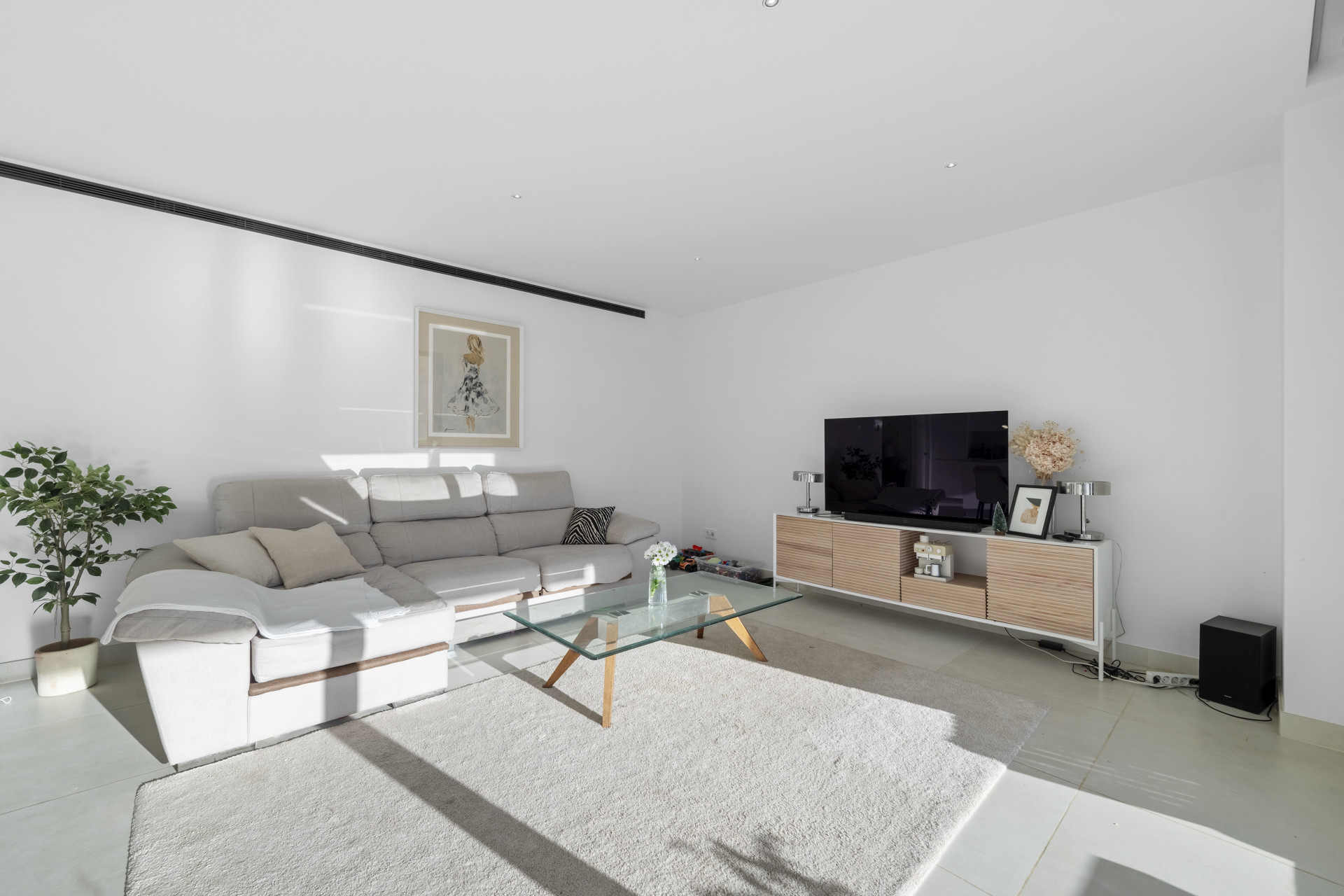 Ground Floor Apartment with Pool Views in Reserva del Higueron, Fuengirola — El Higueron