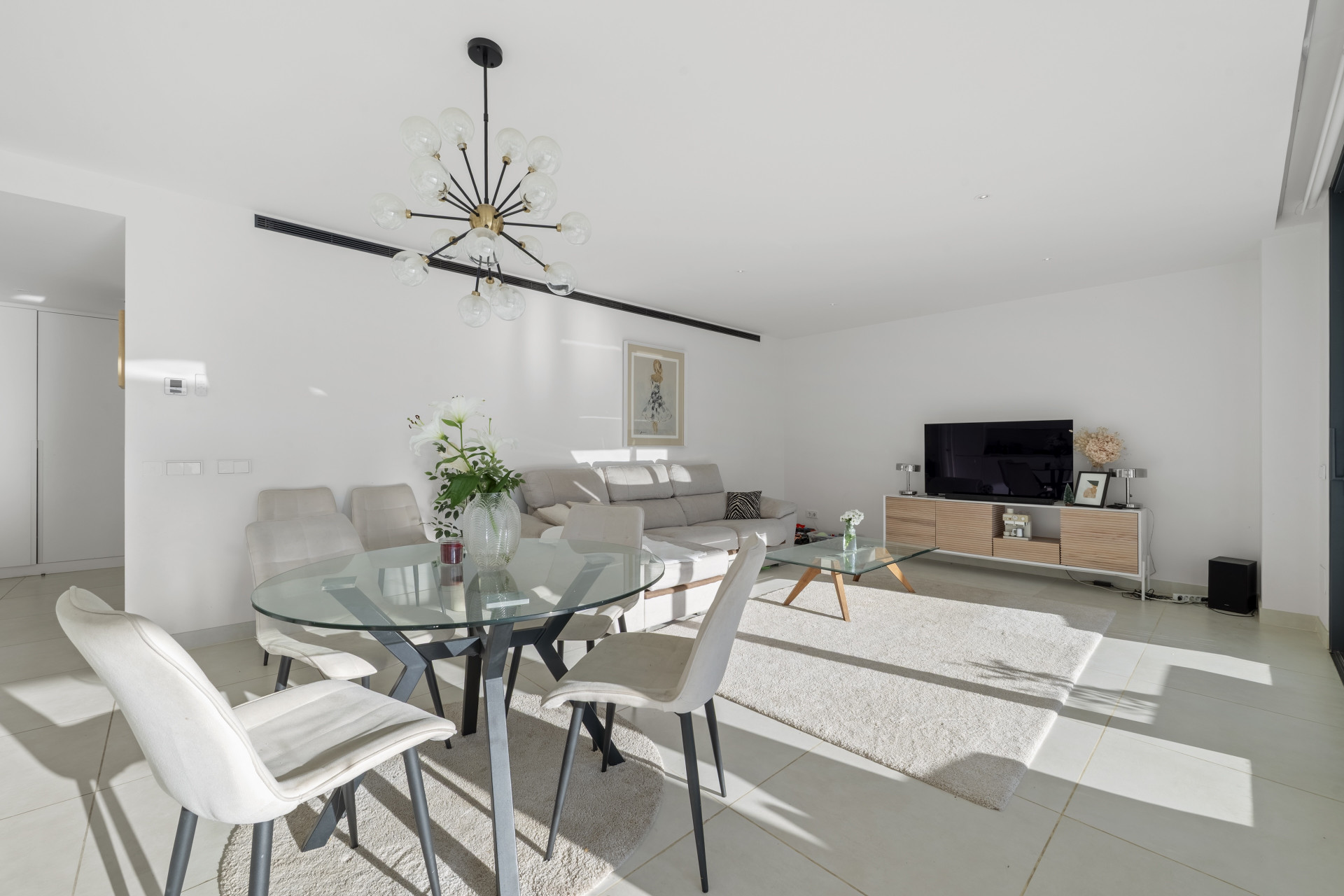 Ground Floor Apartment with Pool Views in Reserva del Higueron, Fuengirola — El Higueron