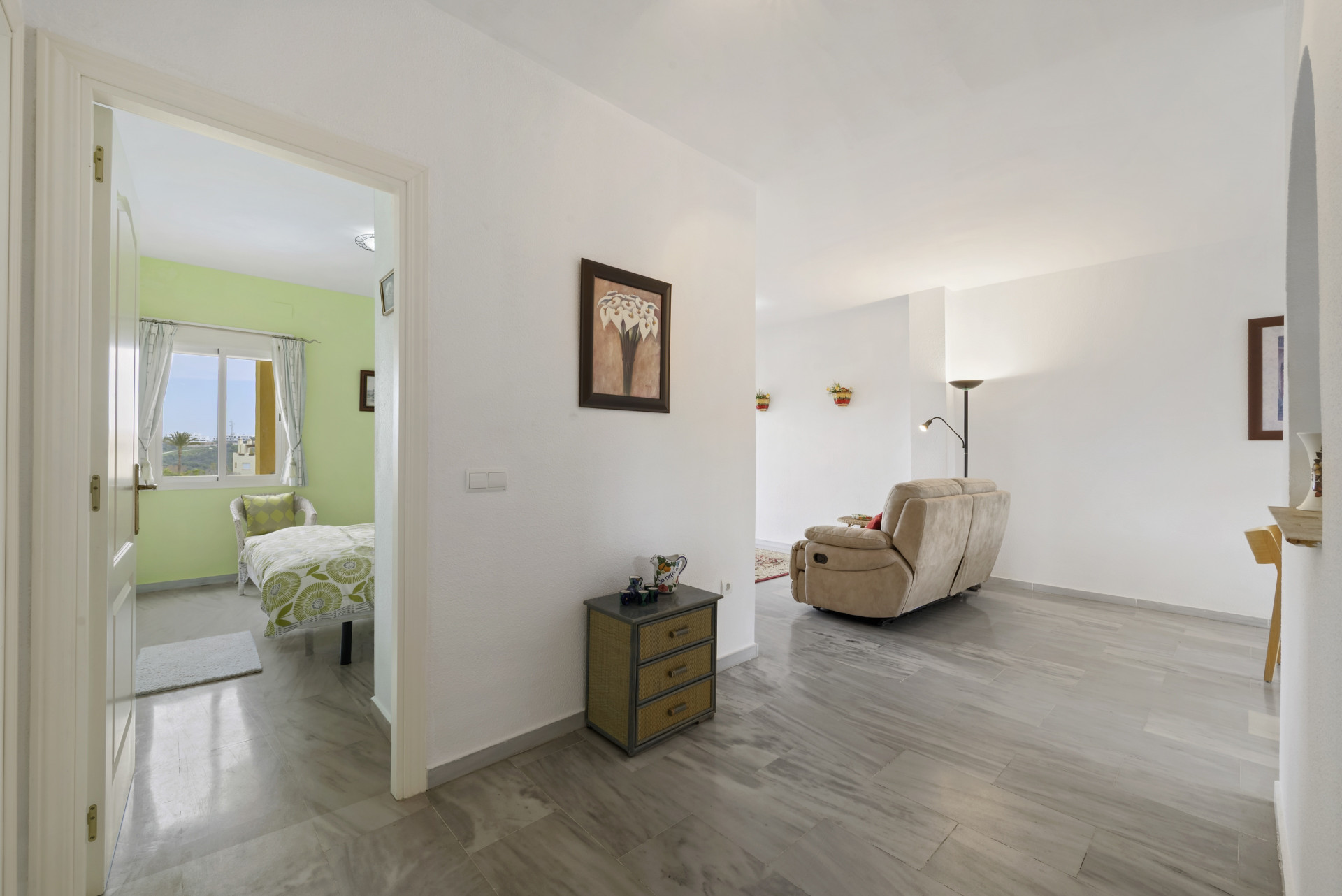 2-Bed Frontline Golf Apartment with Pool Views, Miraflores Golf — Miraflores Golf