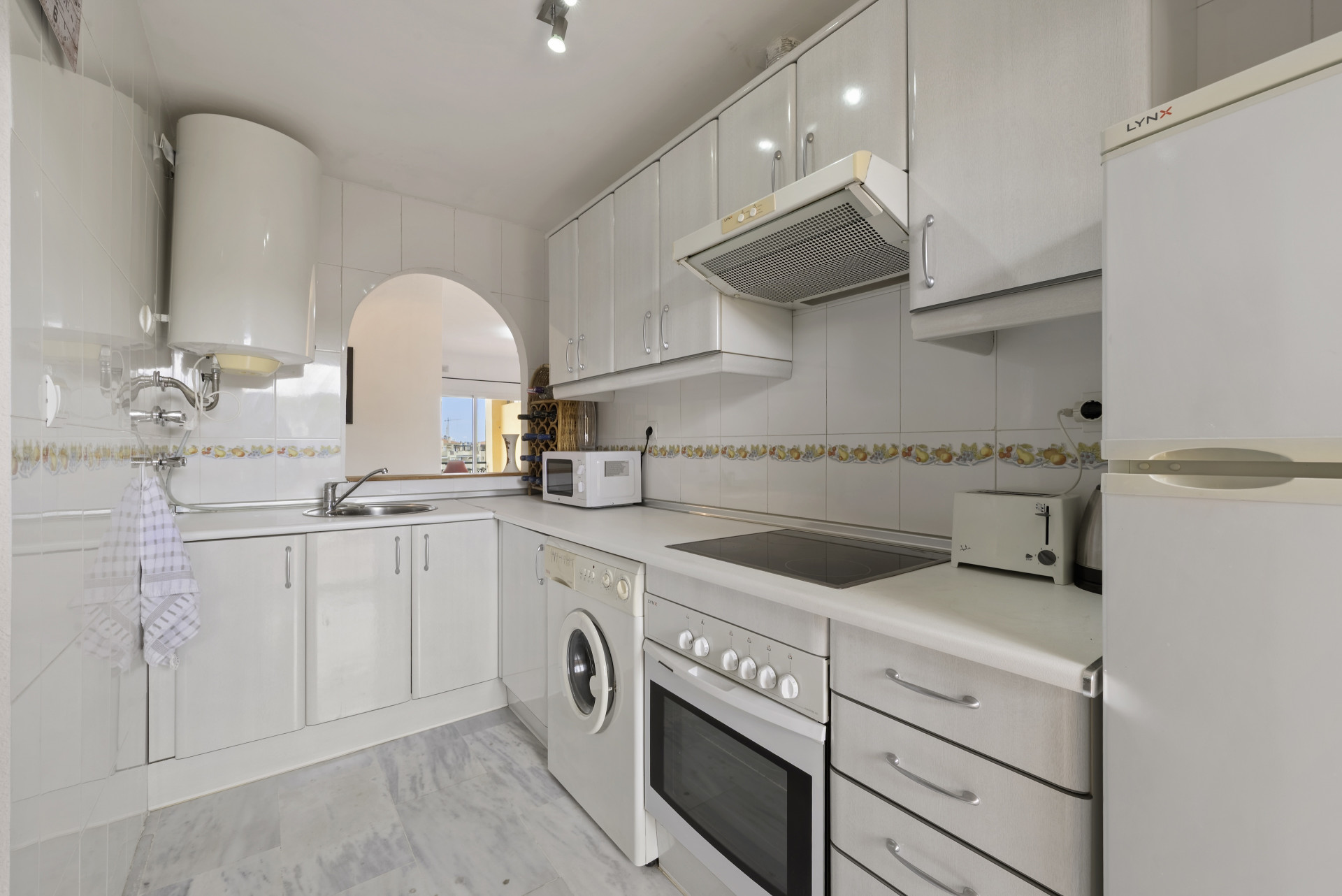 2-Bed Frontline Golf Apartment with Pool Views, Miraflores Golf — Miraflores Golf