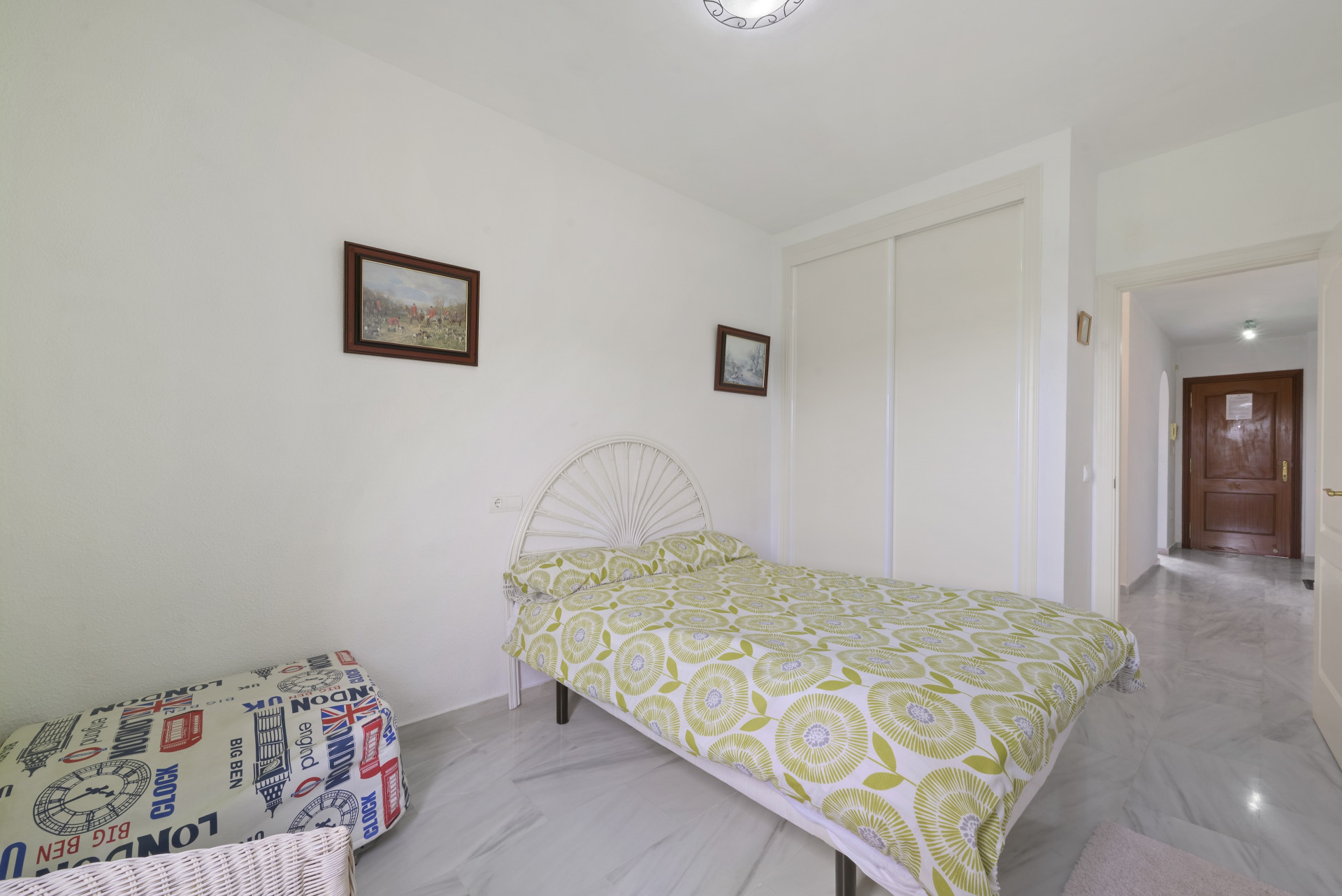 2-Bed Frontline Golf Apartment with Pool Views, Miraflores Golf — Miraflores Golf