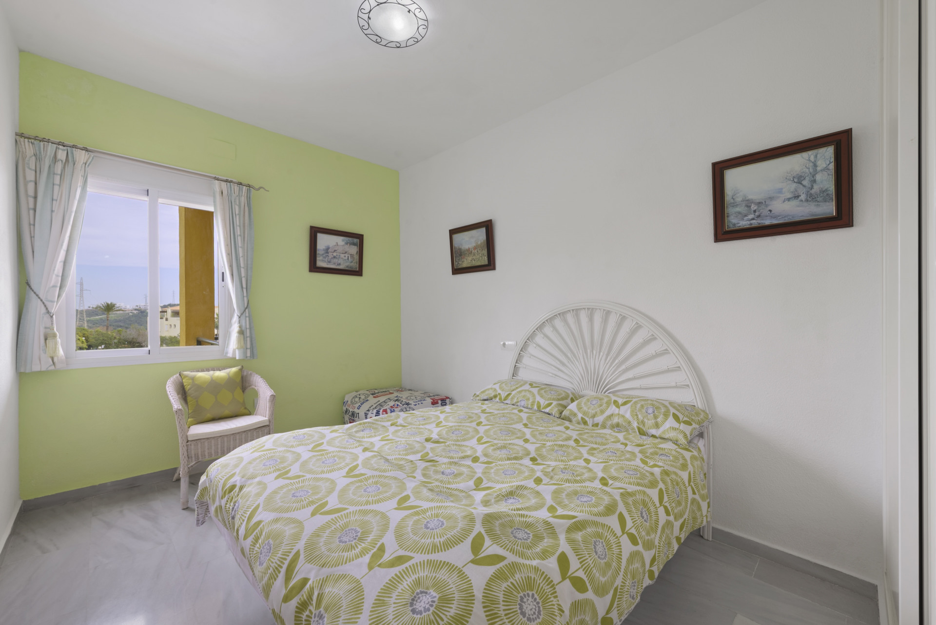 2-Bed Frontline Golf Apartment with Pool Views, Miraflores Golf — Miraflores Golf
