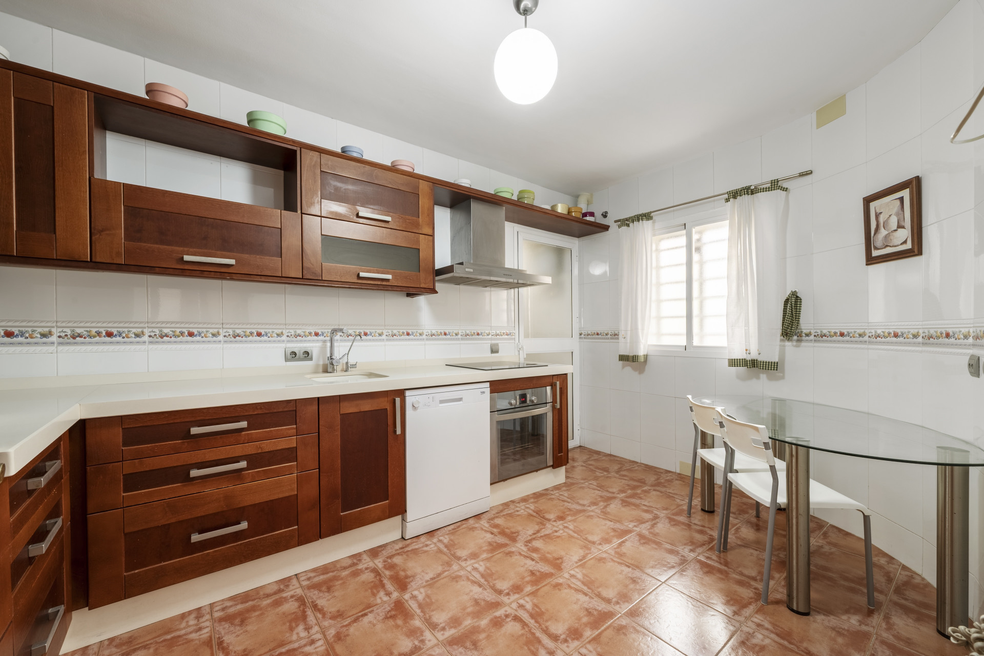 Sea-View 3-Bed Apartment with Terrace, Torrequebrada, Benalmadena — Benalmadena Costa