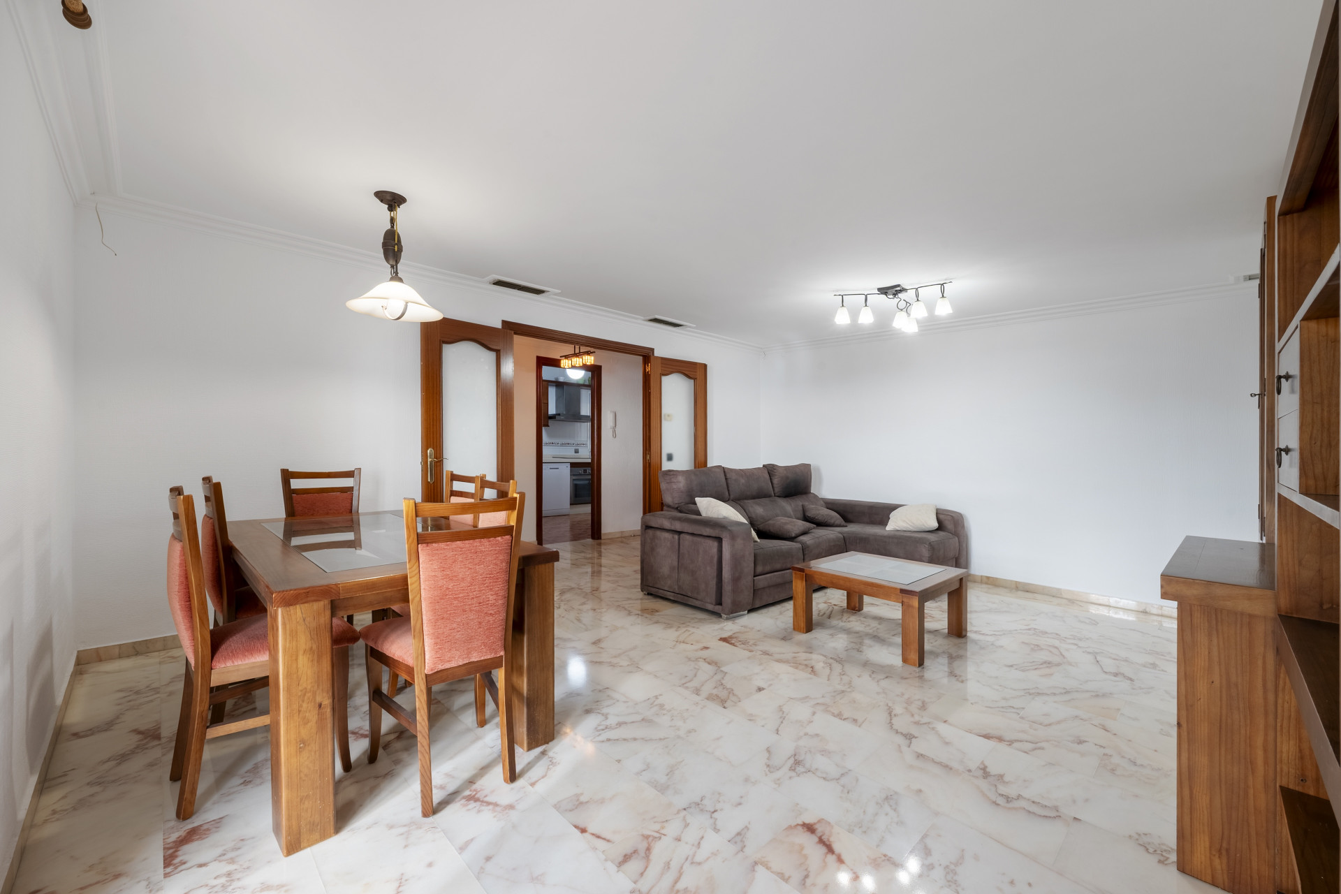 Sea-View 3-Bed Apartment with Terrace, Torrequebrada, Benalmadena — Benalmadena Costa