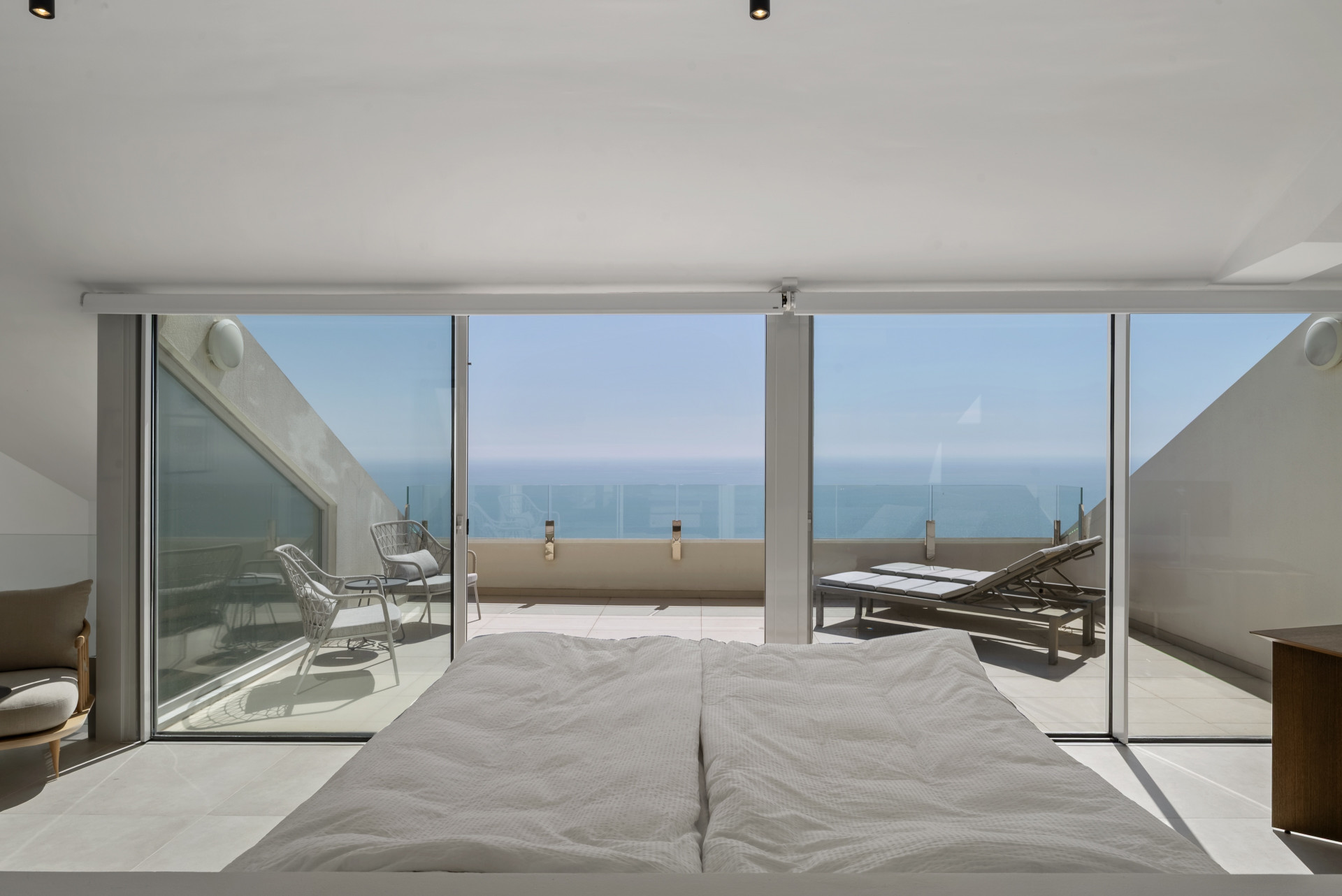 Luxury 3-Bed Duplex Penthouse with Sea Views, Benalmádena — Benalmadena