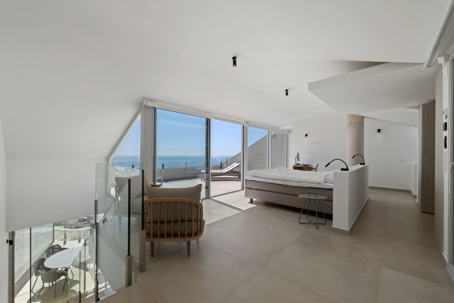Luxury 3-Bed Duplex Penthouse with Sea Views, Benalmádena — Benalmadena