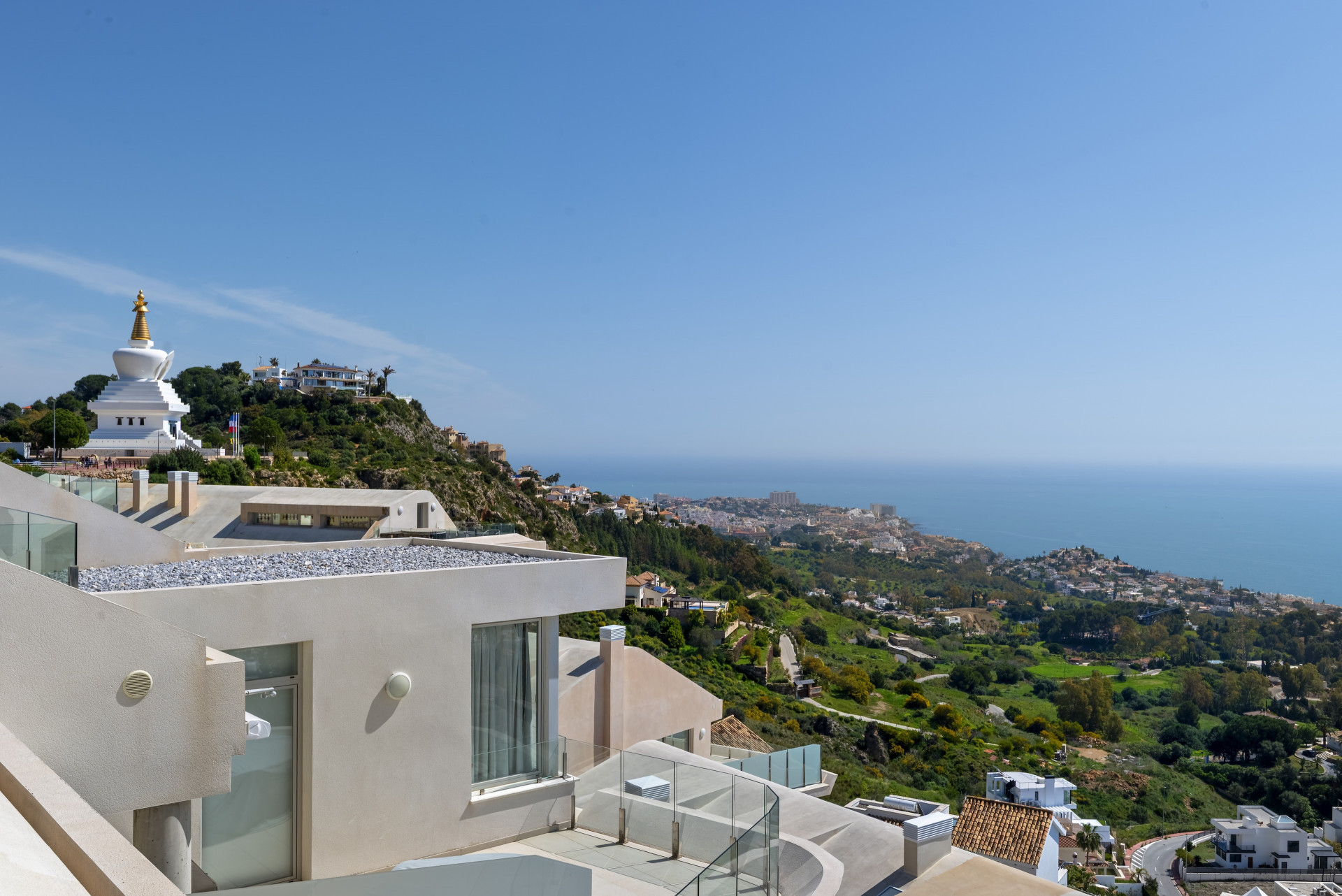 Luxury 3-Bed Duplex Penthouse with Sea Views, Benalmádena — Benalmadena