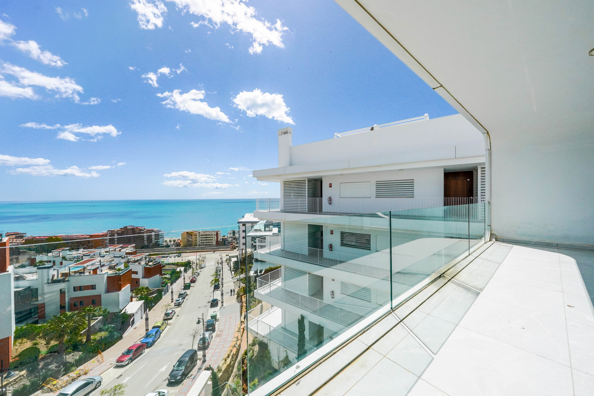 Sea-View Penthouse with Solarium & Jacuzzi, La Reserva del Higuerón — Fuengirola