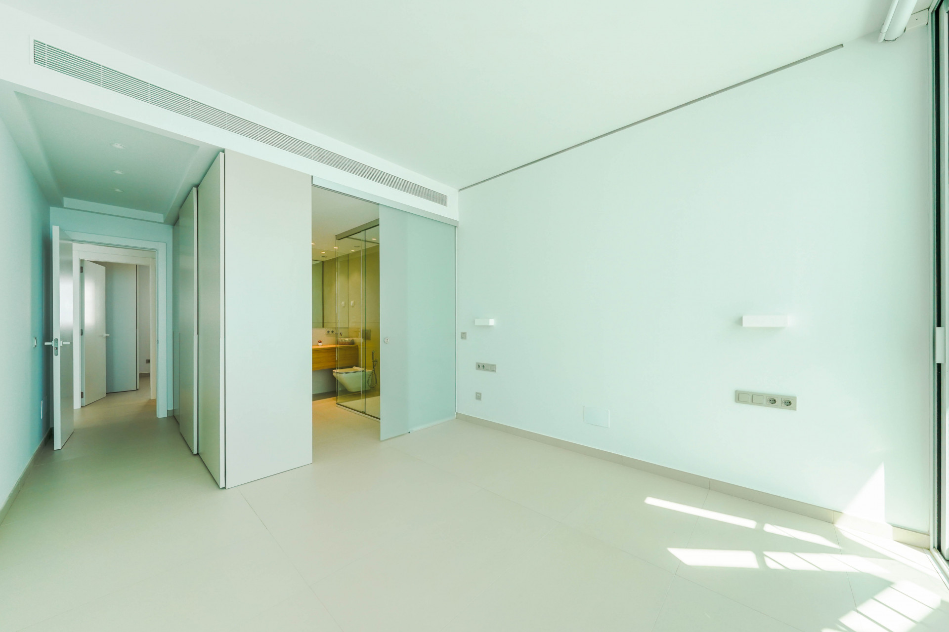 Sea-View Penthouse with Solarium & Jacuzzi, La Reserva del Higuerón — Fuengirola