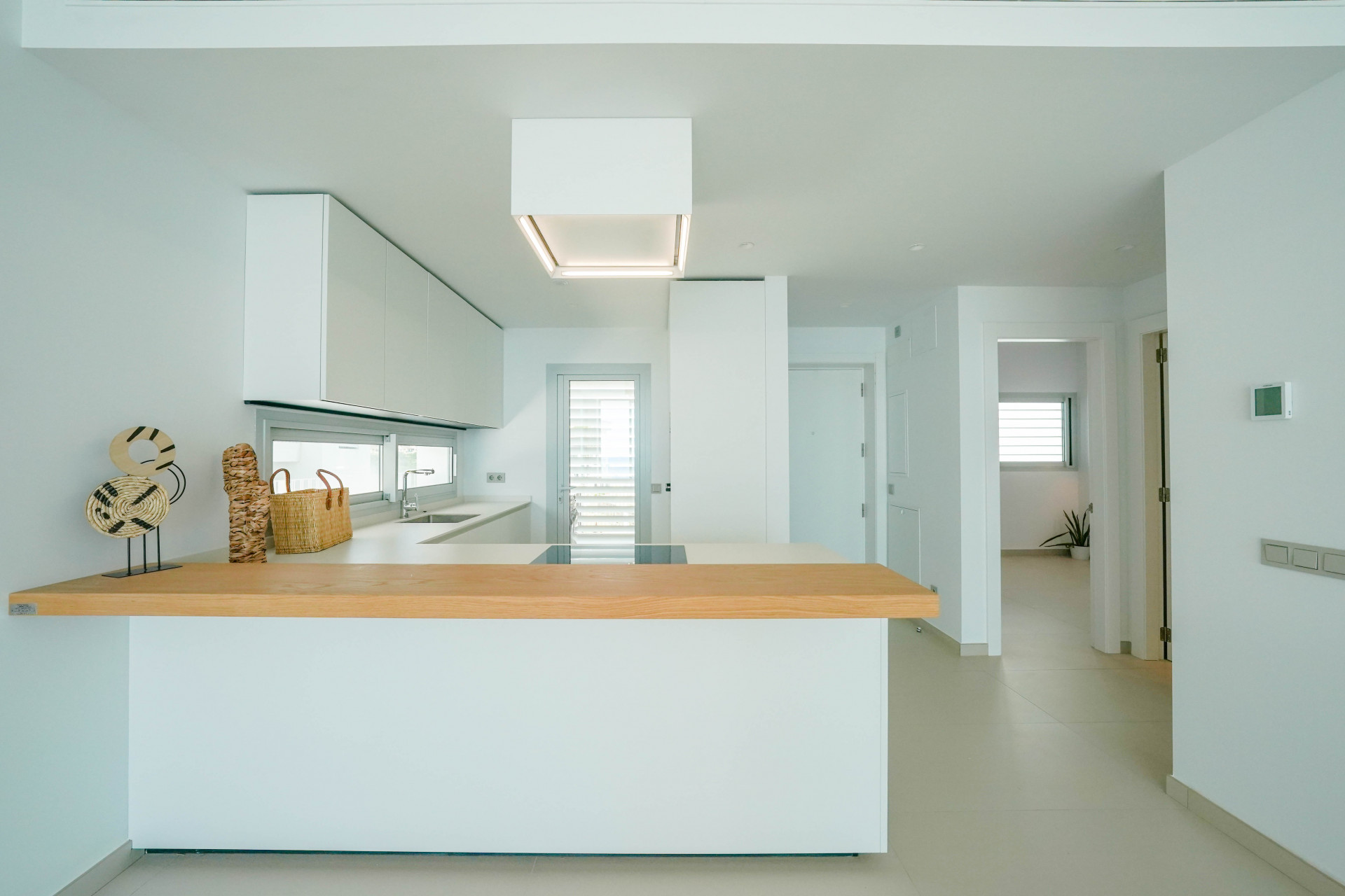 Sea-View Penthouse with Solarium & Jacuzzi, La Reserva del Higuerón — Fuengirola