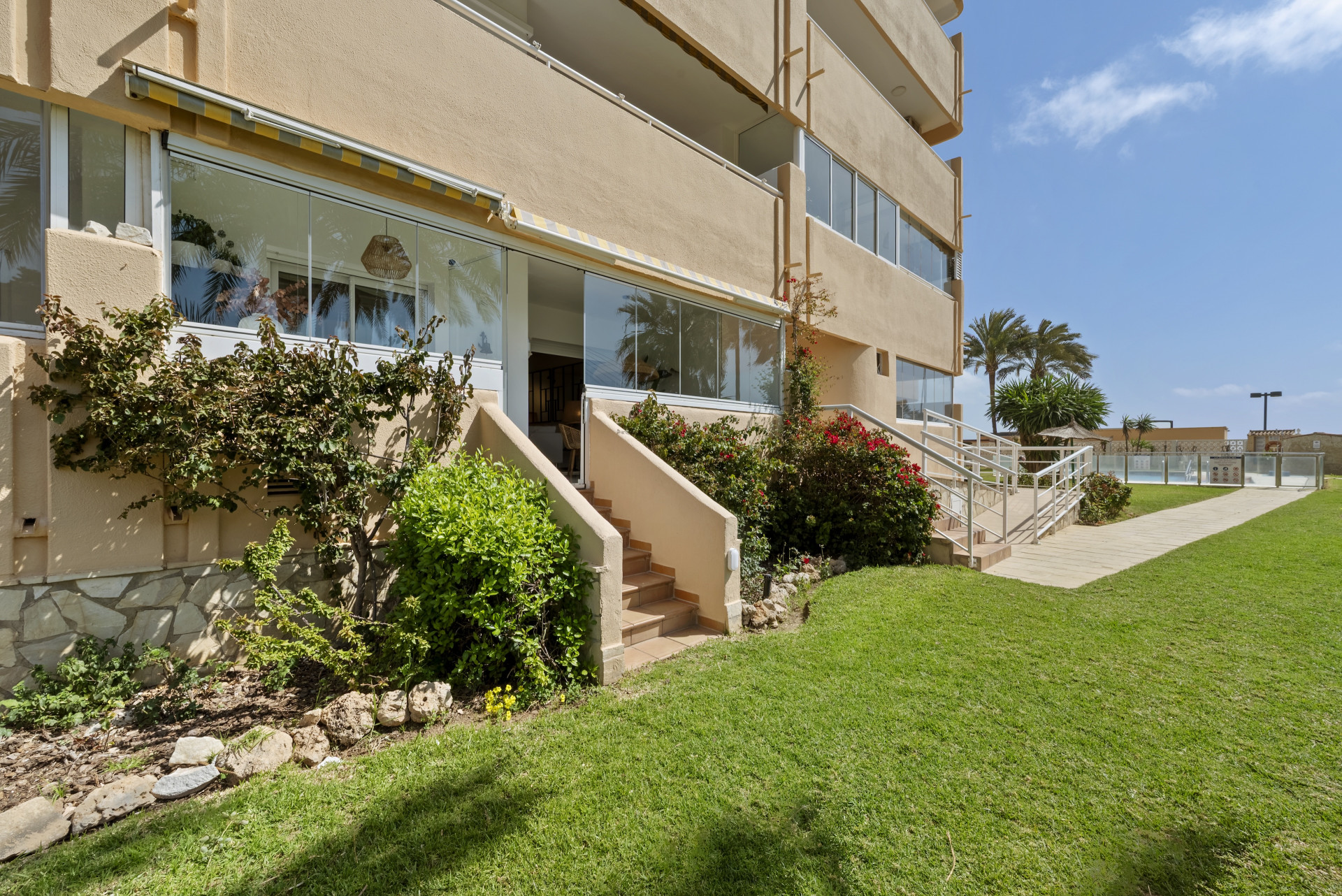 Renovated 2-Bed Ground Floor Apartment Near Sohail Castle, Fuengirola — Fuengirola