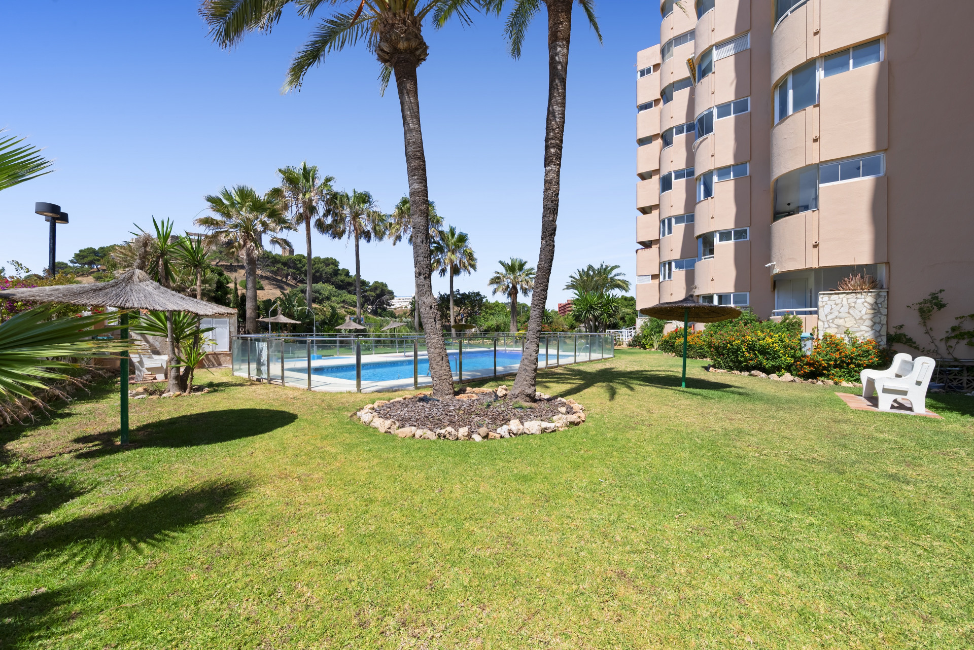 Renovated 2-Bed Ground Floor Apartment Near Sohail Castle, Fuengirola — Fuengirola