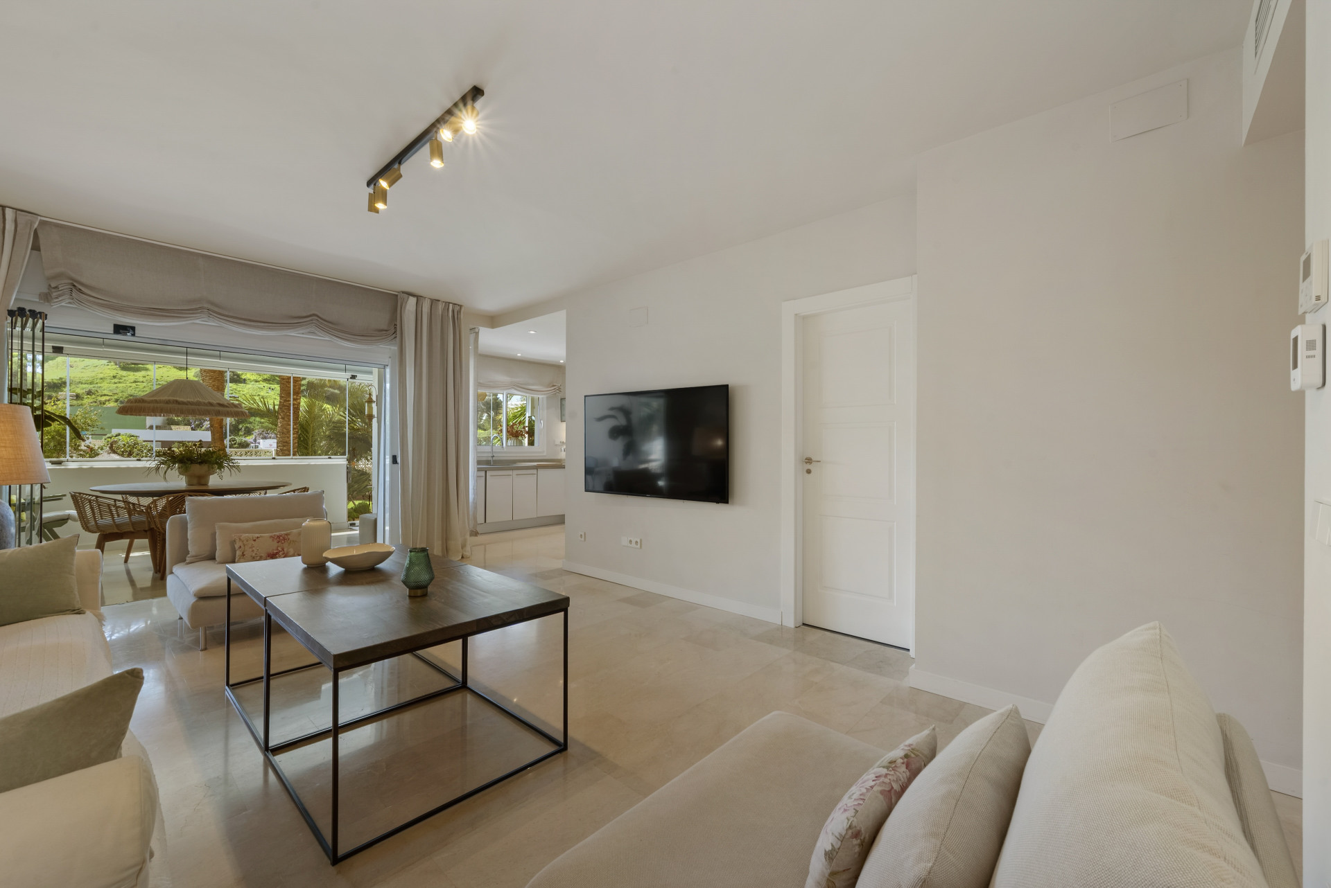 Renovated 2-Bed Ground Floor Apartment Near Sohail Castle, Fuengirola — Fuengirola