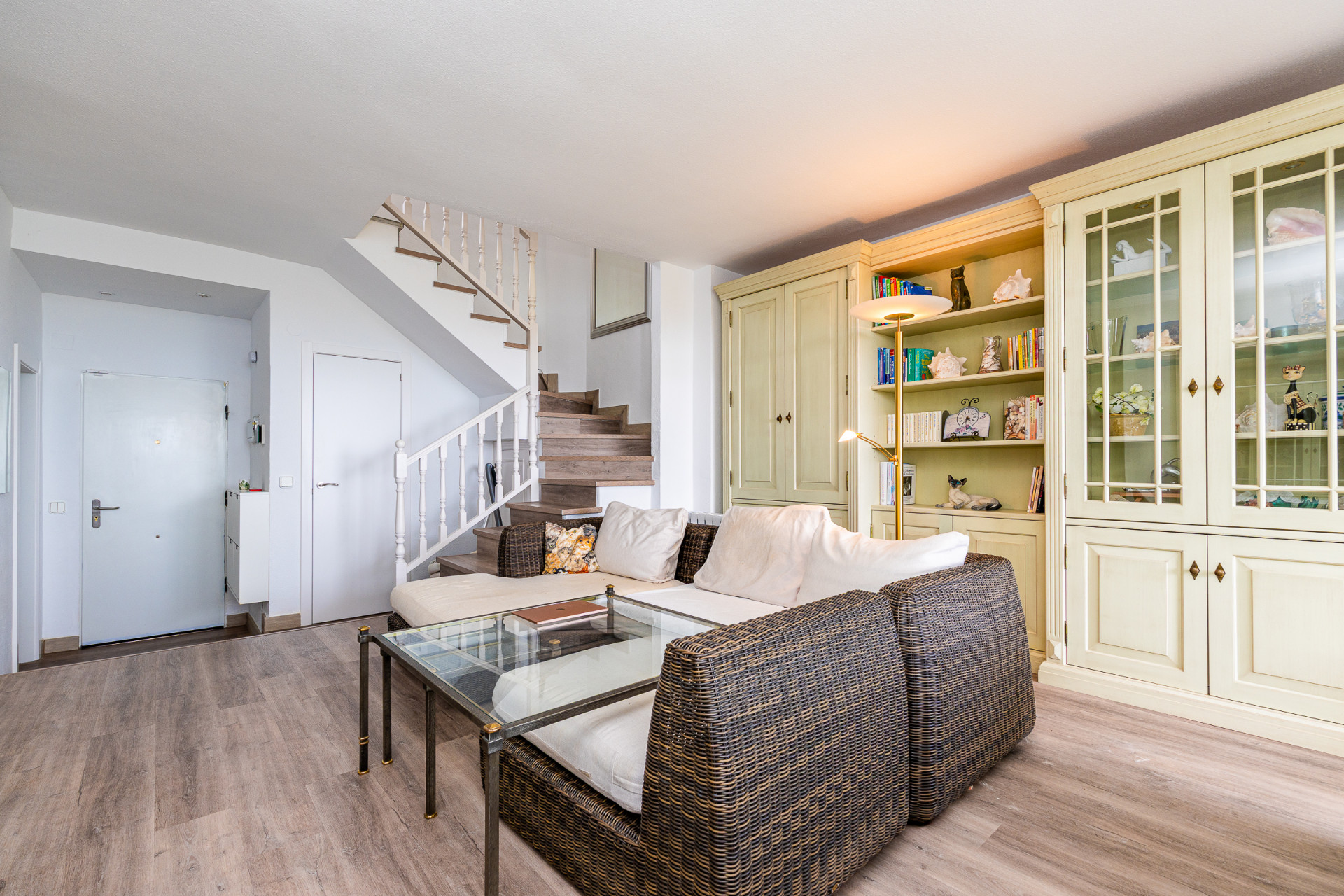 Refurbished 2-Bed Townhouse with Sea Views in Calahonda — Calahonda