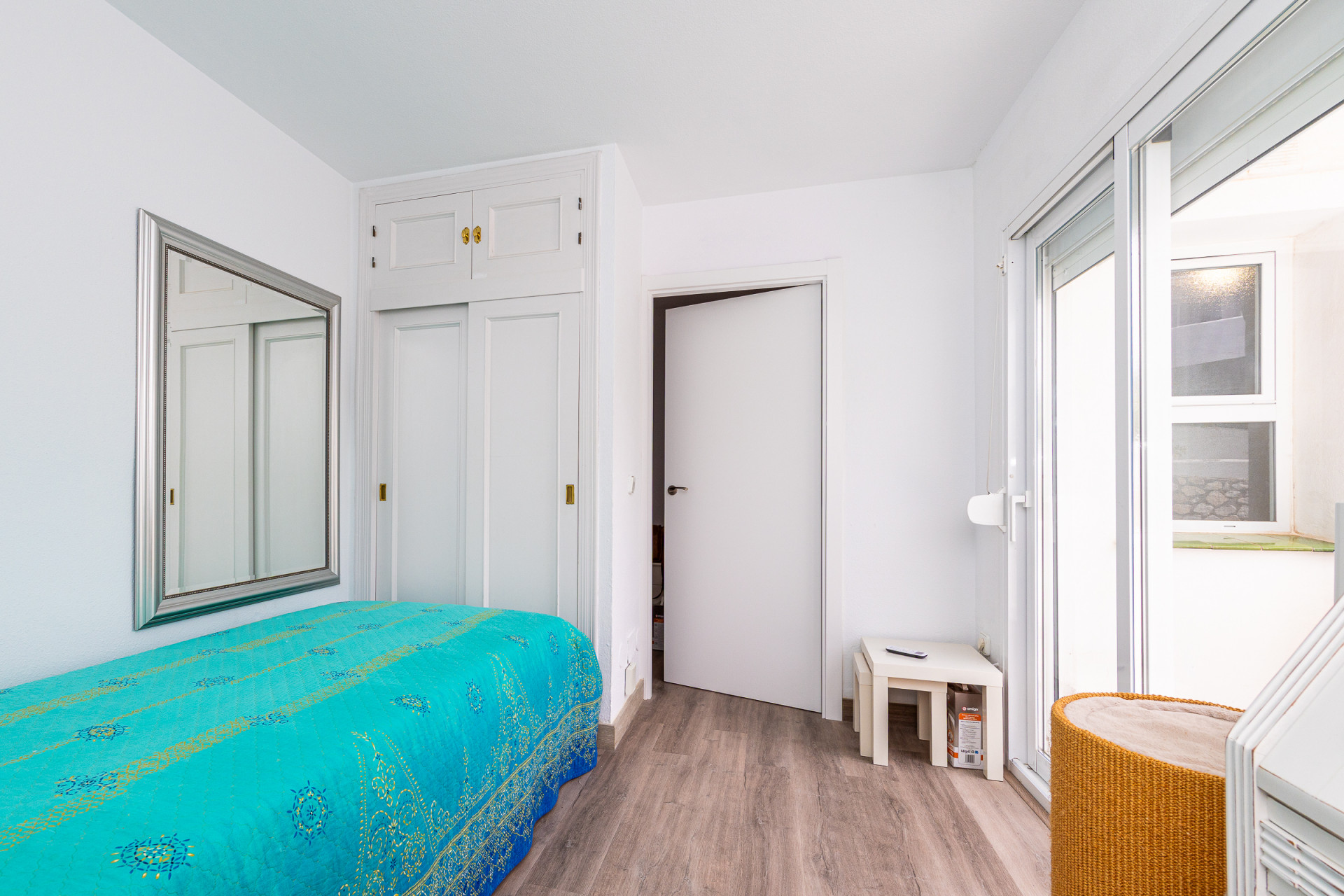 Refurbished 2-Bed Townhouse with Sea Views in Calahonda — Calahonda