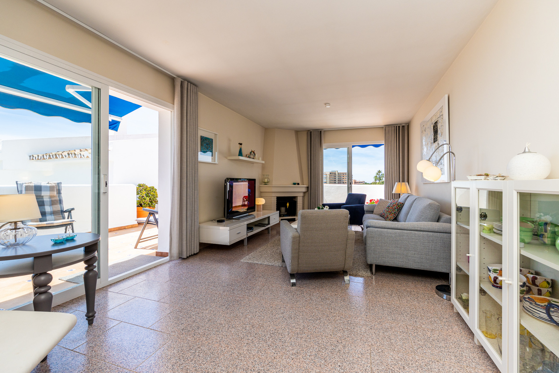 Sea View Penthouse, 3 Beds, Riviera del Sol – Walk to Beach — Riviera del Sol