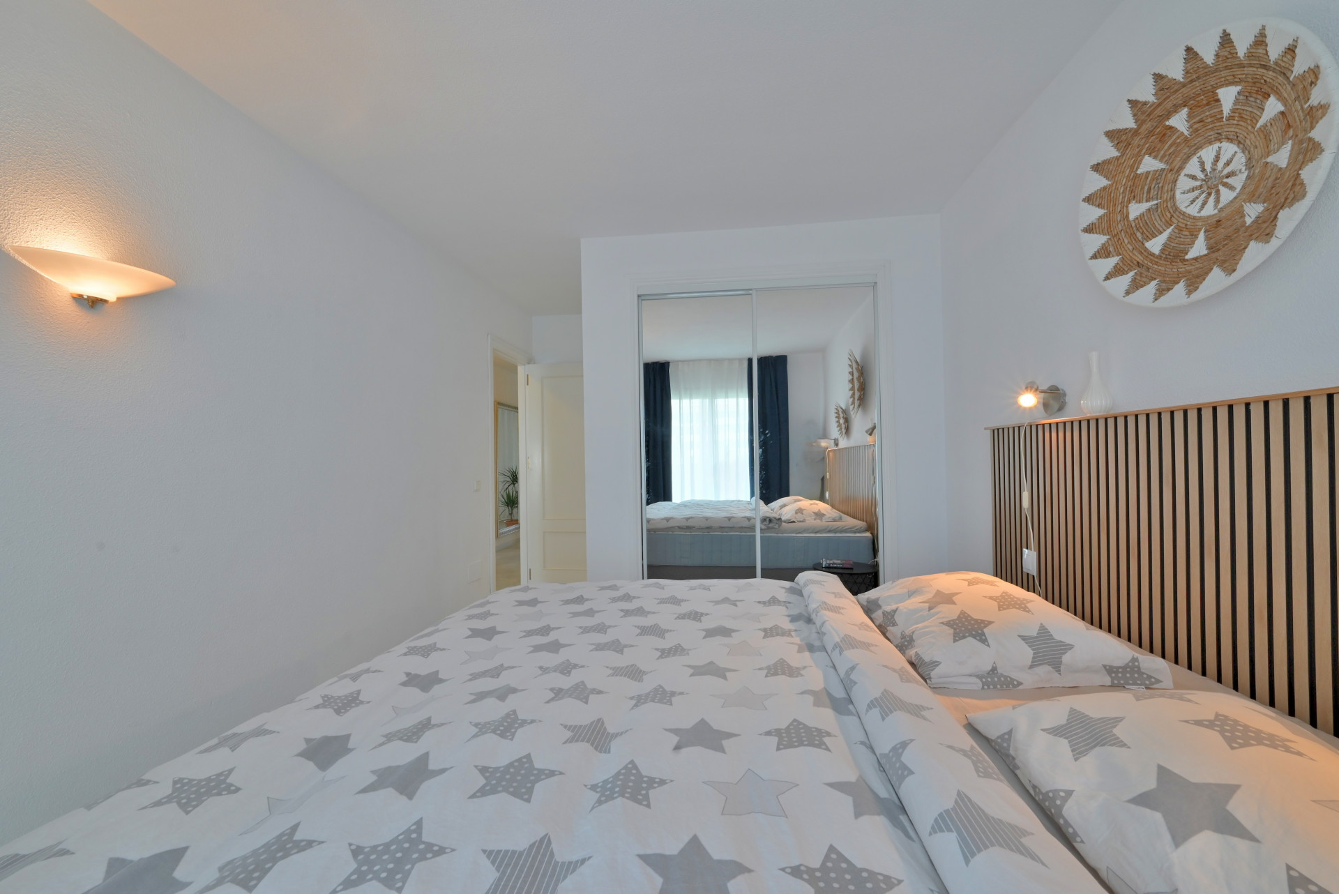 Refurbished 2-Bed Apartment with Terrace in Lower Calahonda — Calahonda