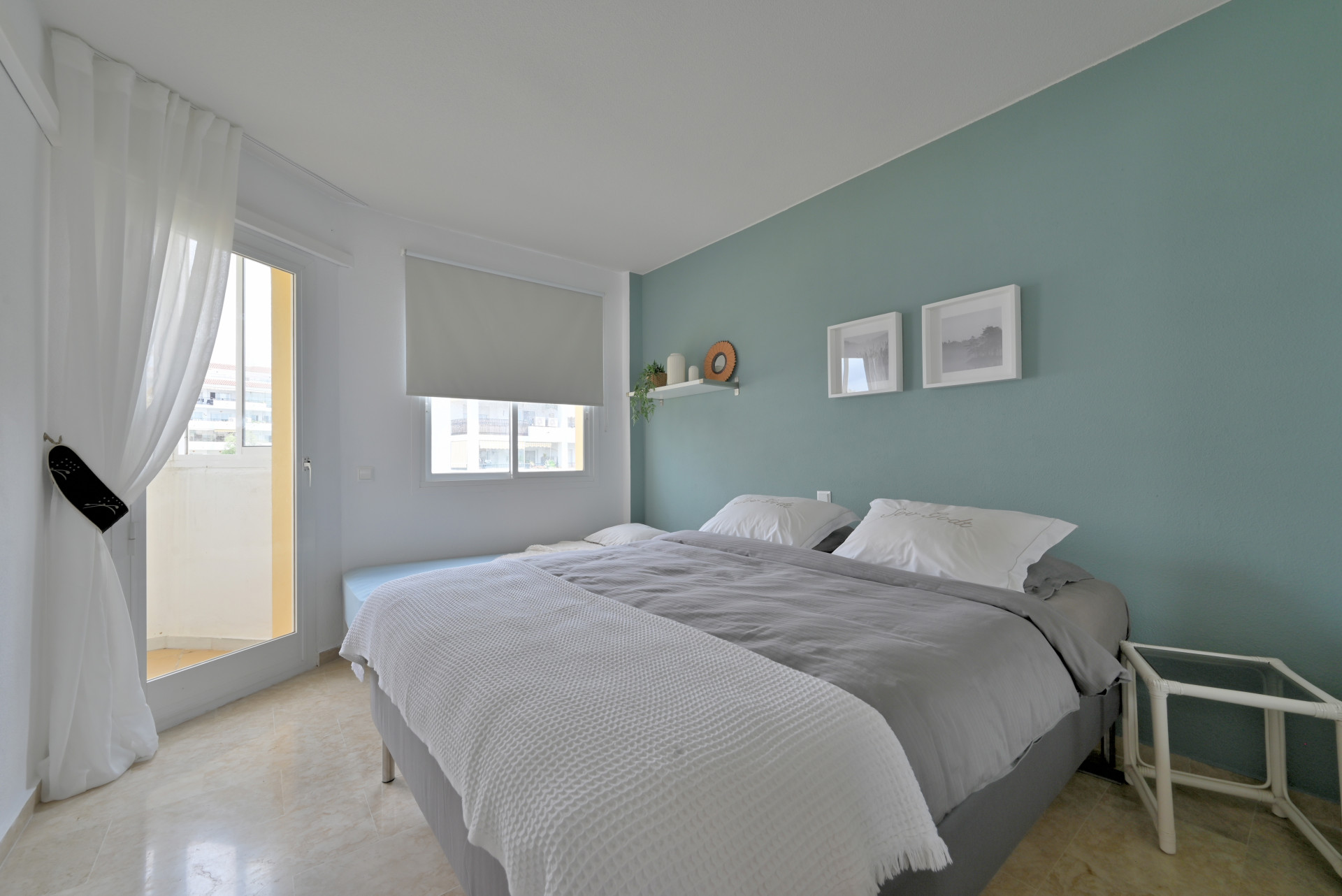 Refurbished 2-Bed Apartment with Terrace in Lower Calahonda — Calahonda