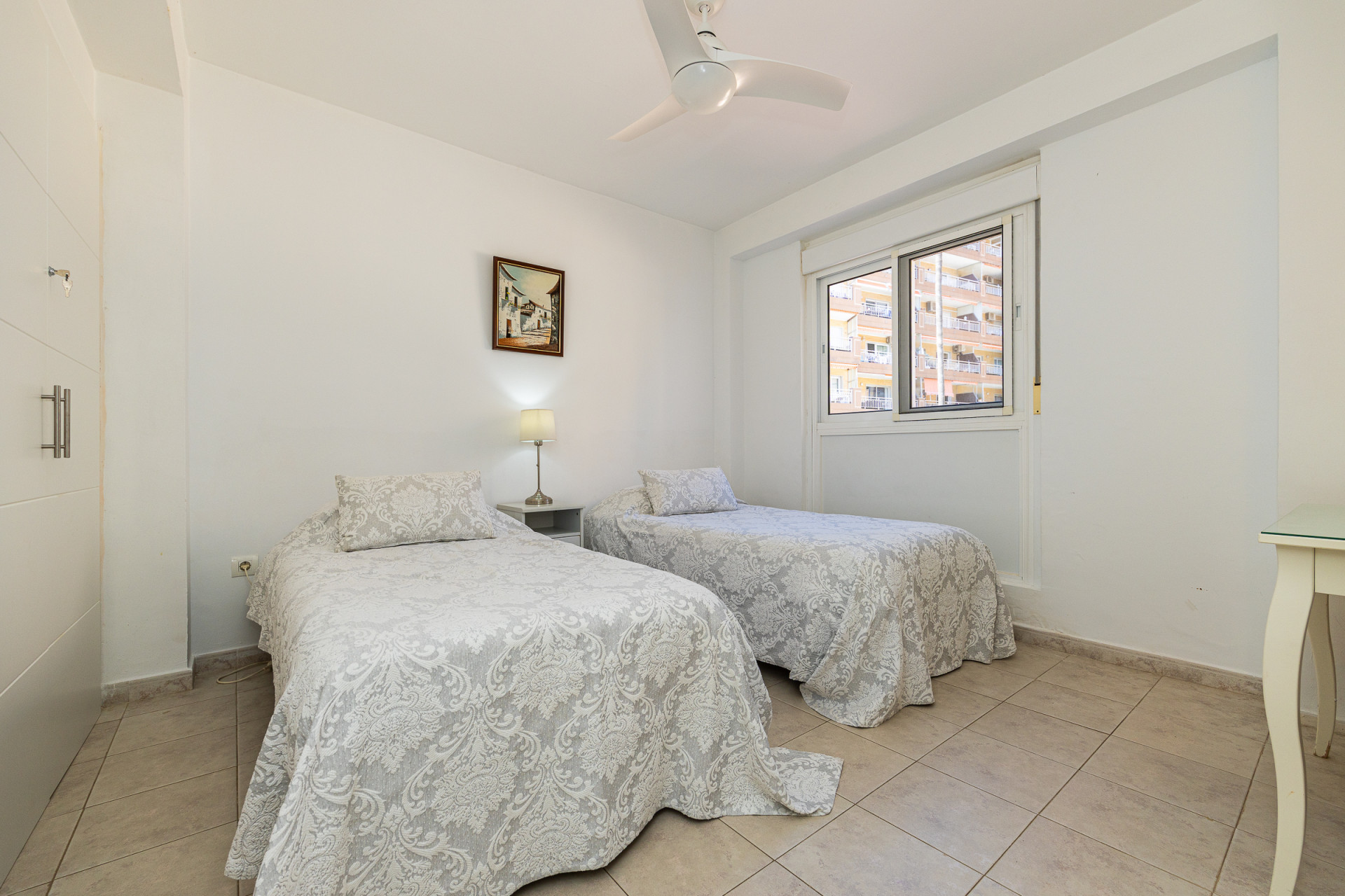 Front-Line Beach 2-Bed Apartment in Los Boliches, Fuengirola — Fuengirola